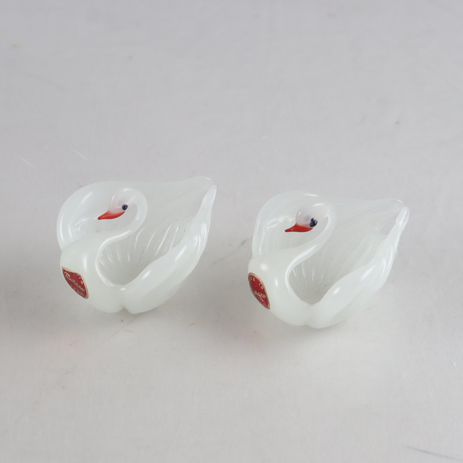 Konstglas, svanar, Murano, Italien, 2 st. Samfraktas ej