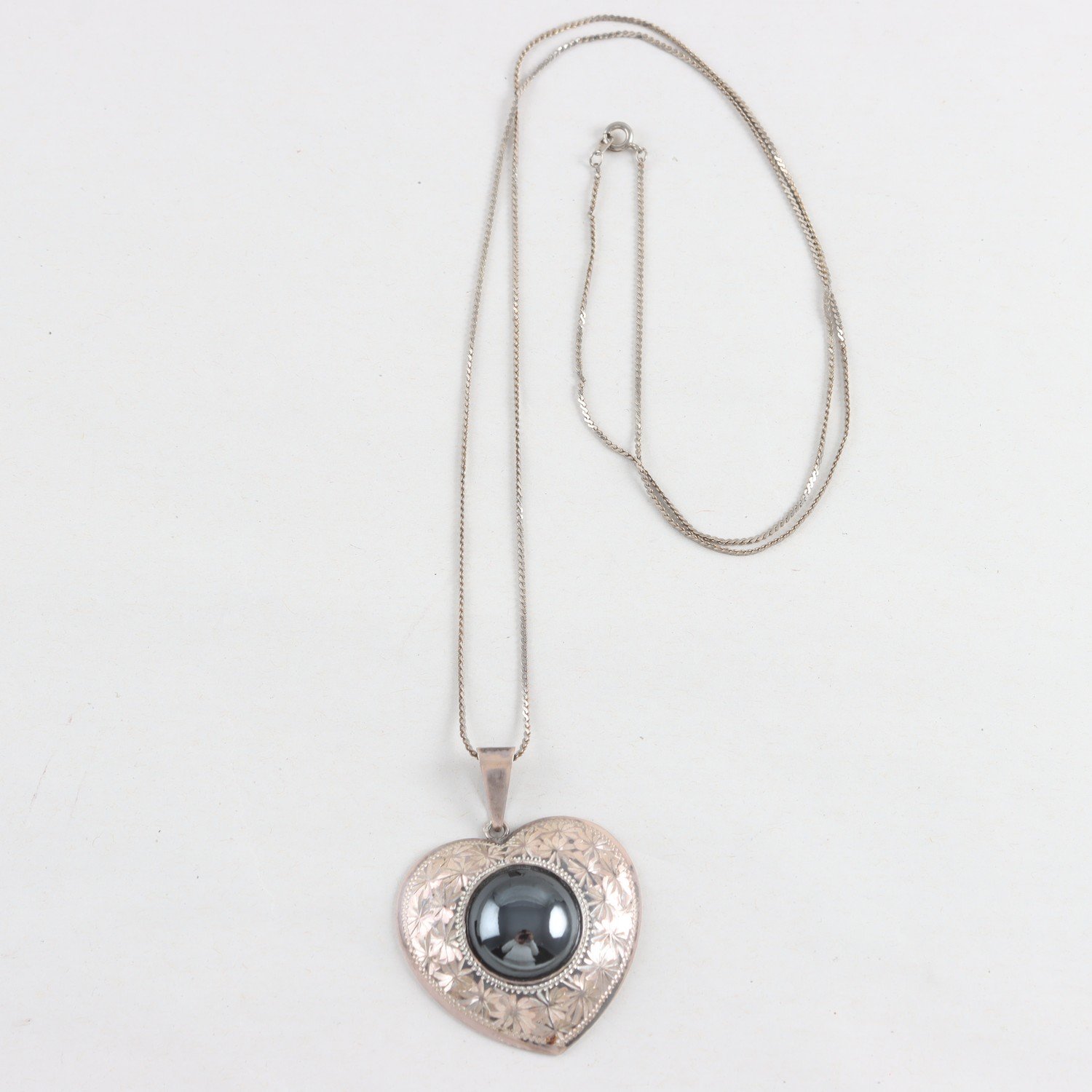 Halsband, hänge, silver 835, svart sten, brv: 19,5g
