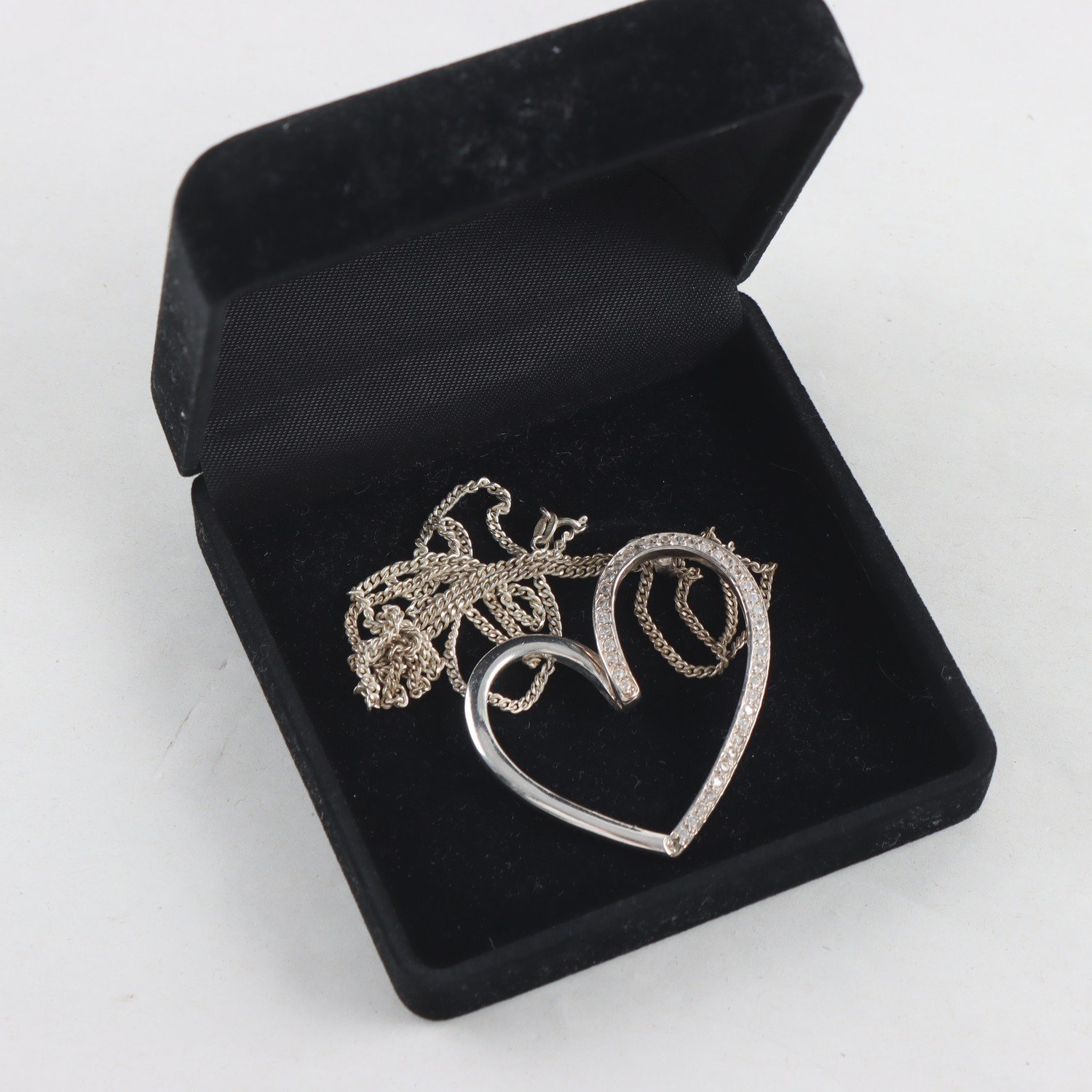 Halsband, hänge, silver 925, hjärta, stenar, brv: 20g