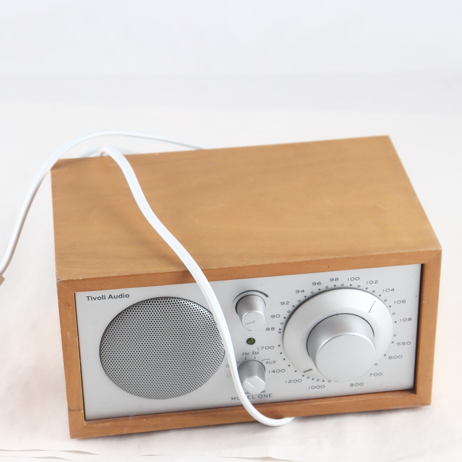 Radio, Tivoli audio, model one.