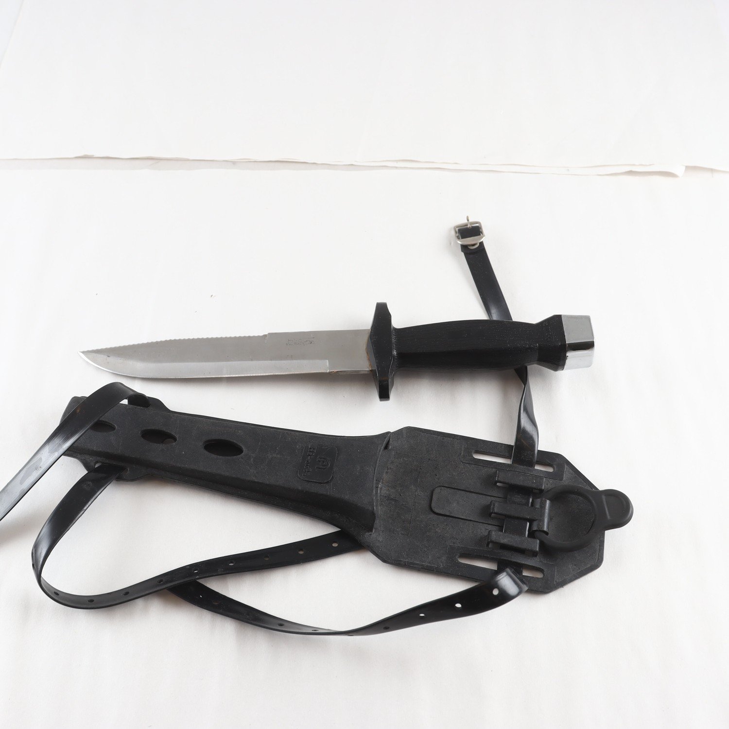 Dykarkniv, Hi-cut