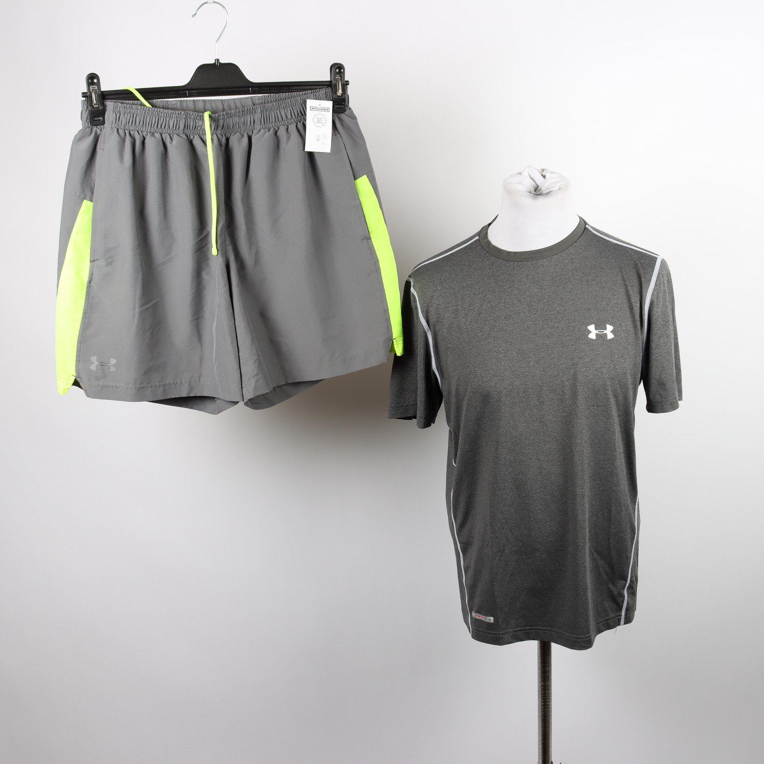 Träningskläder, Under Armour, grå, stl. L.