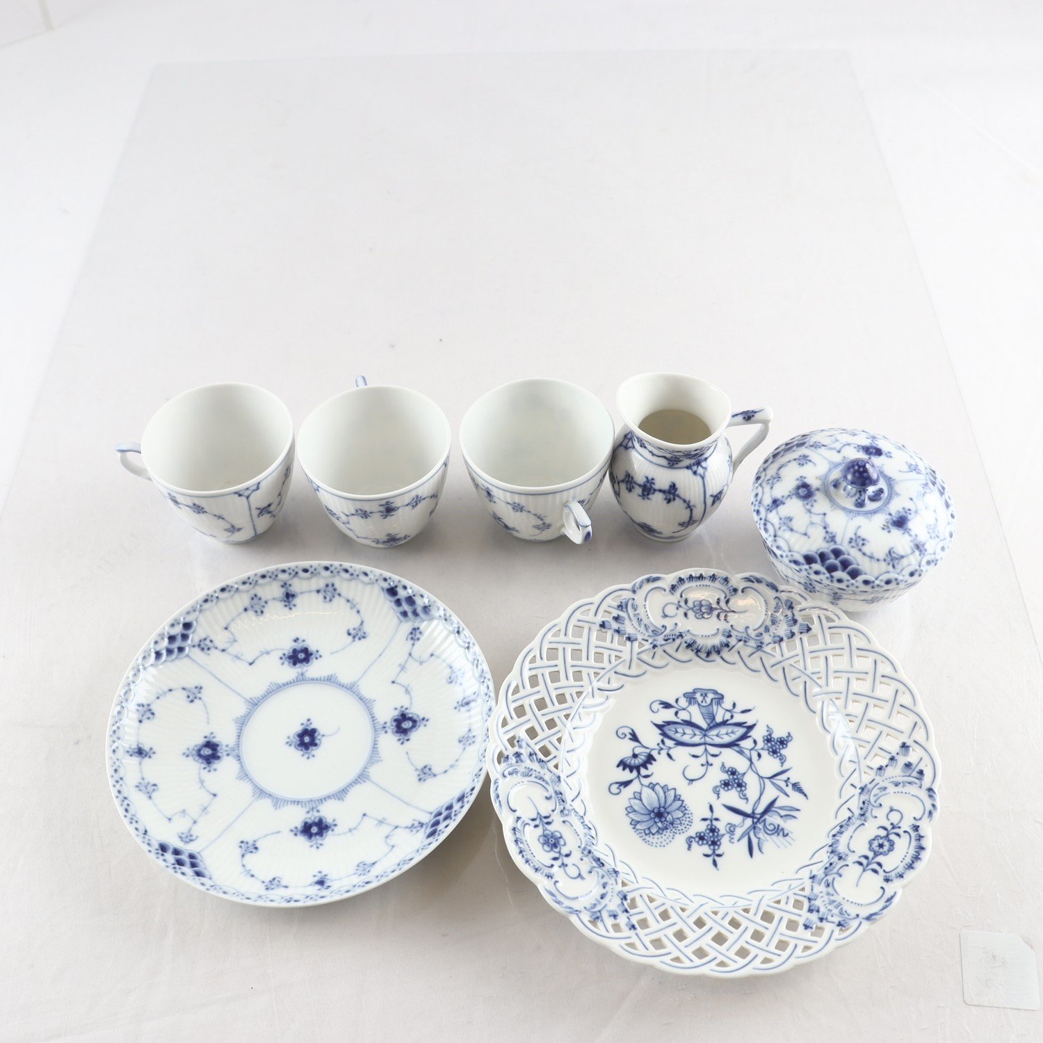 Servisdelar, Musselmalet, Royal Copenhagen. Samfraktas ej.