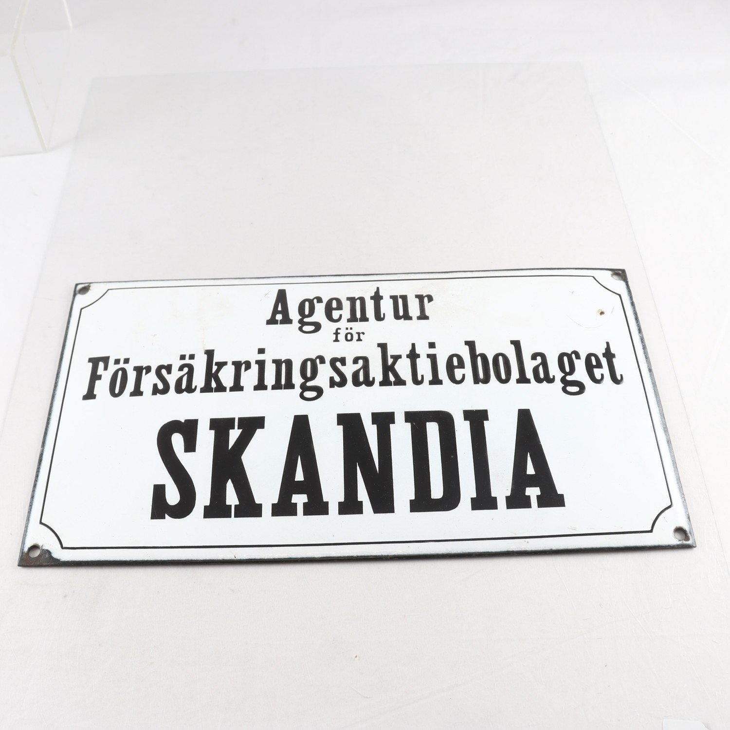 Skylt, metall, Skandia. Samfraktas ej.