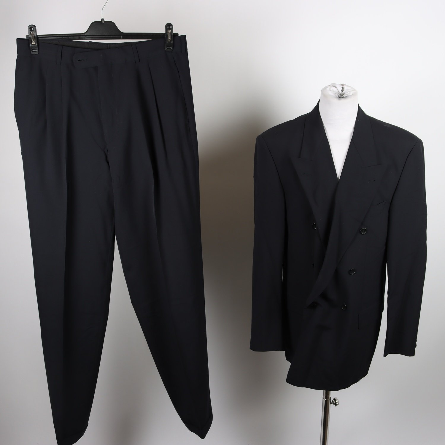 Kostym, Hugo Boss, blå, ull, stl. 102.