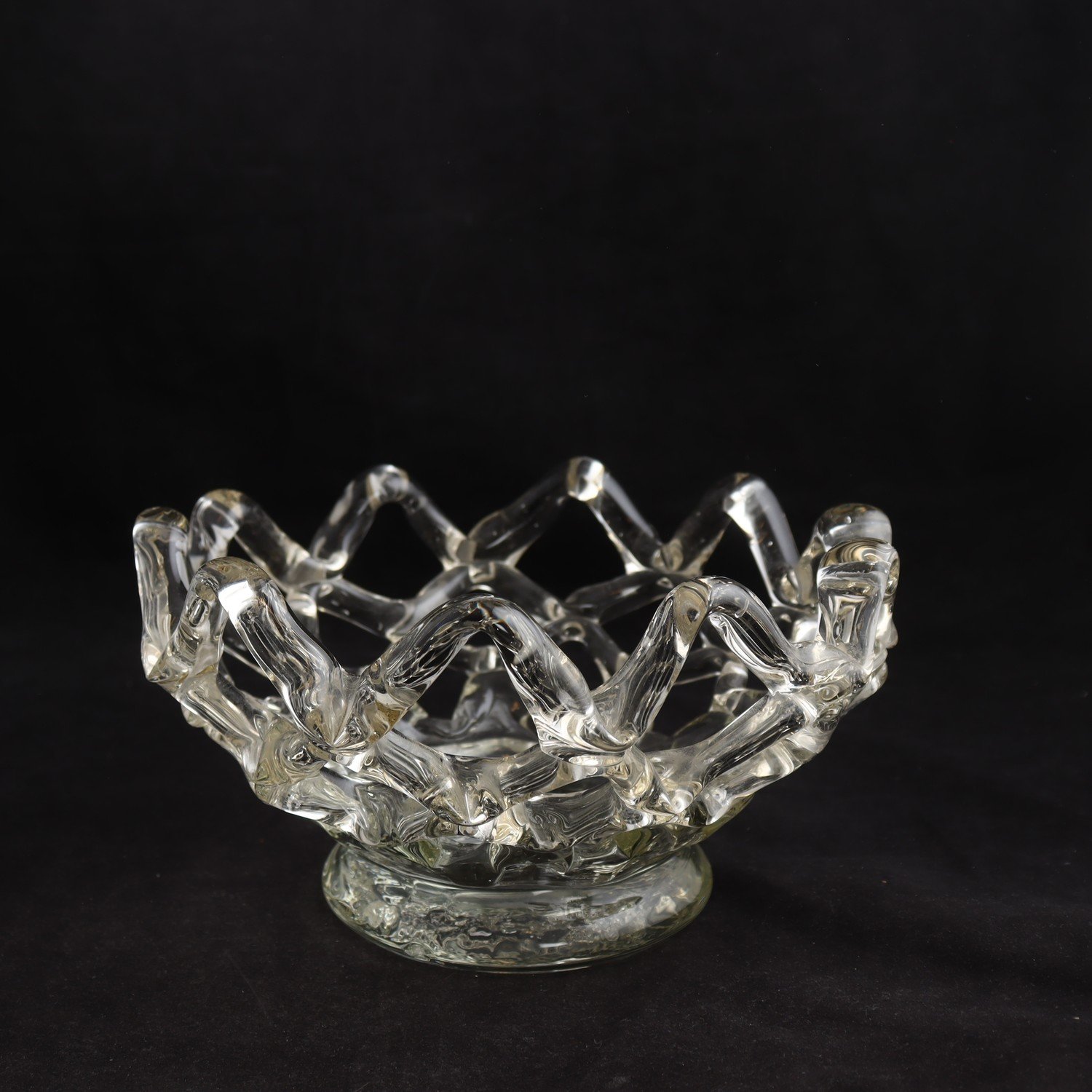 Glas gallerskål. Samfraktas ej.