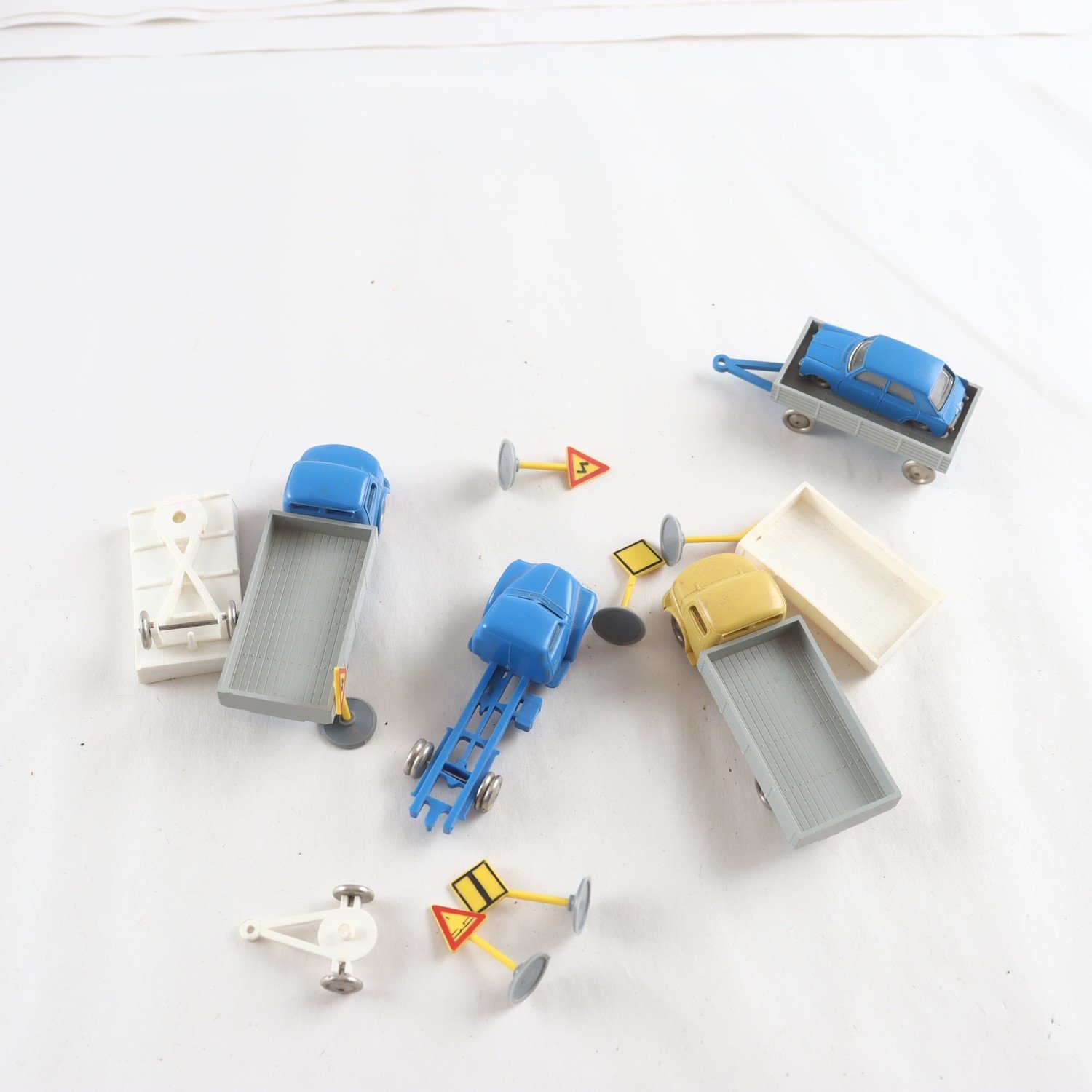 Lego, Lego bilar, 4st med tillbehör, vintage.