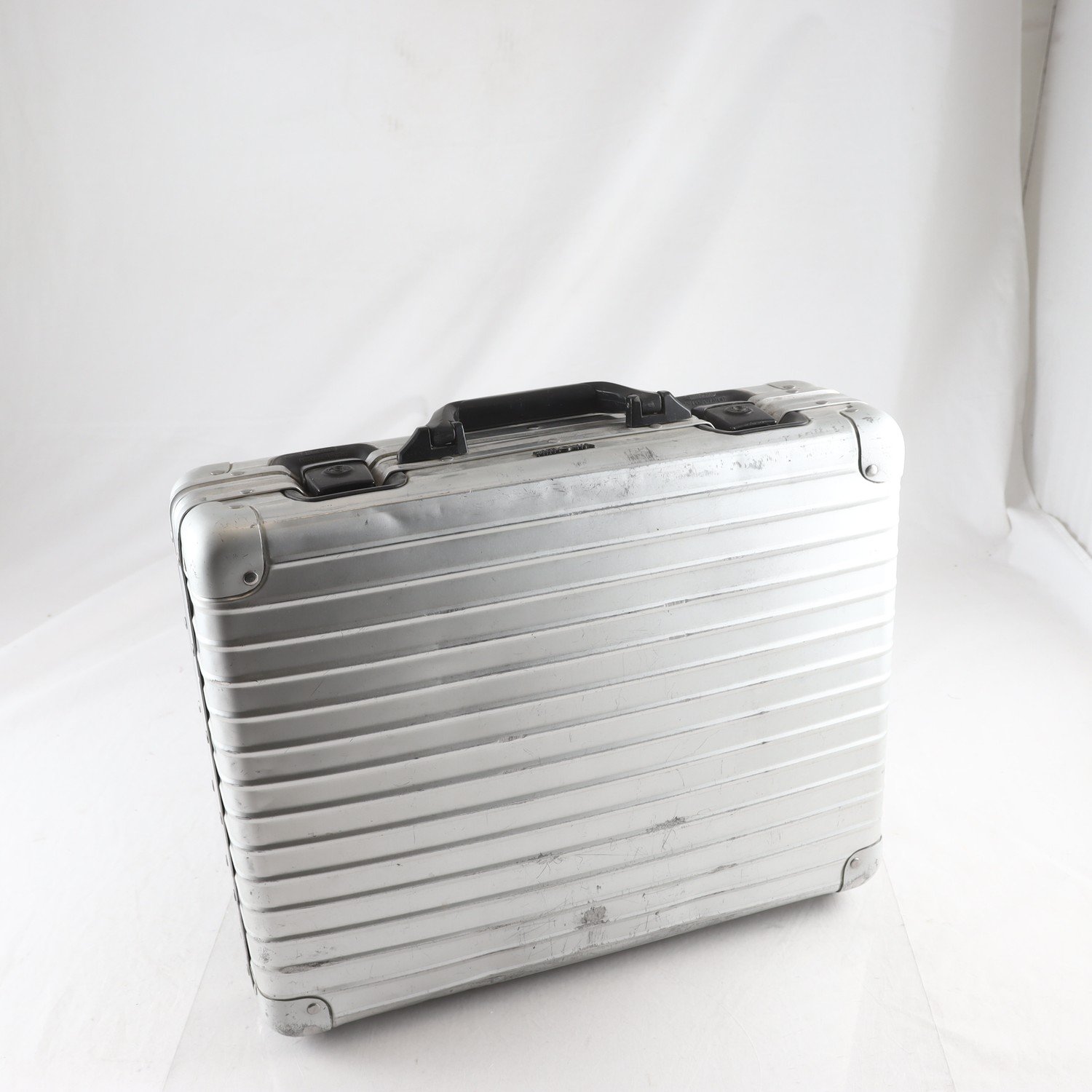 Resväska, Rimowa. Samfraktas ej.