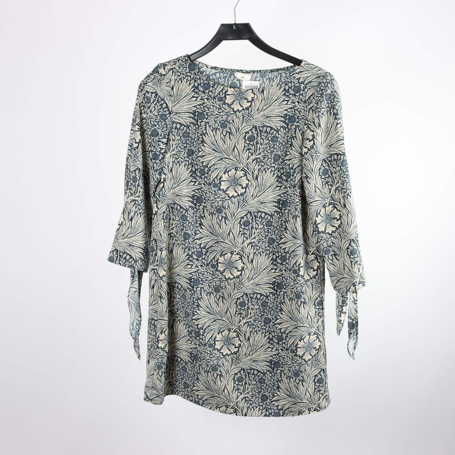 Klänning, H&M x Morris & co. blå, mönstrad, stl. 32