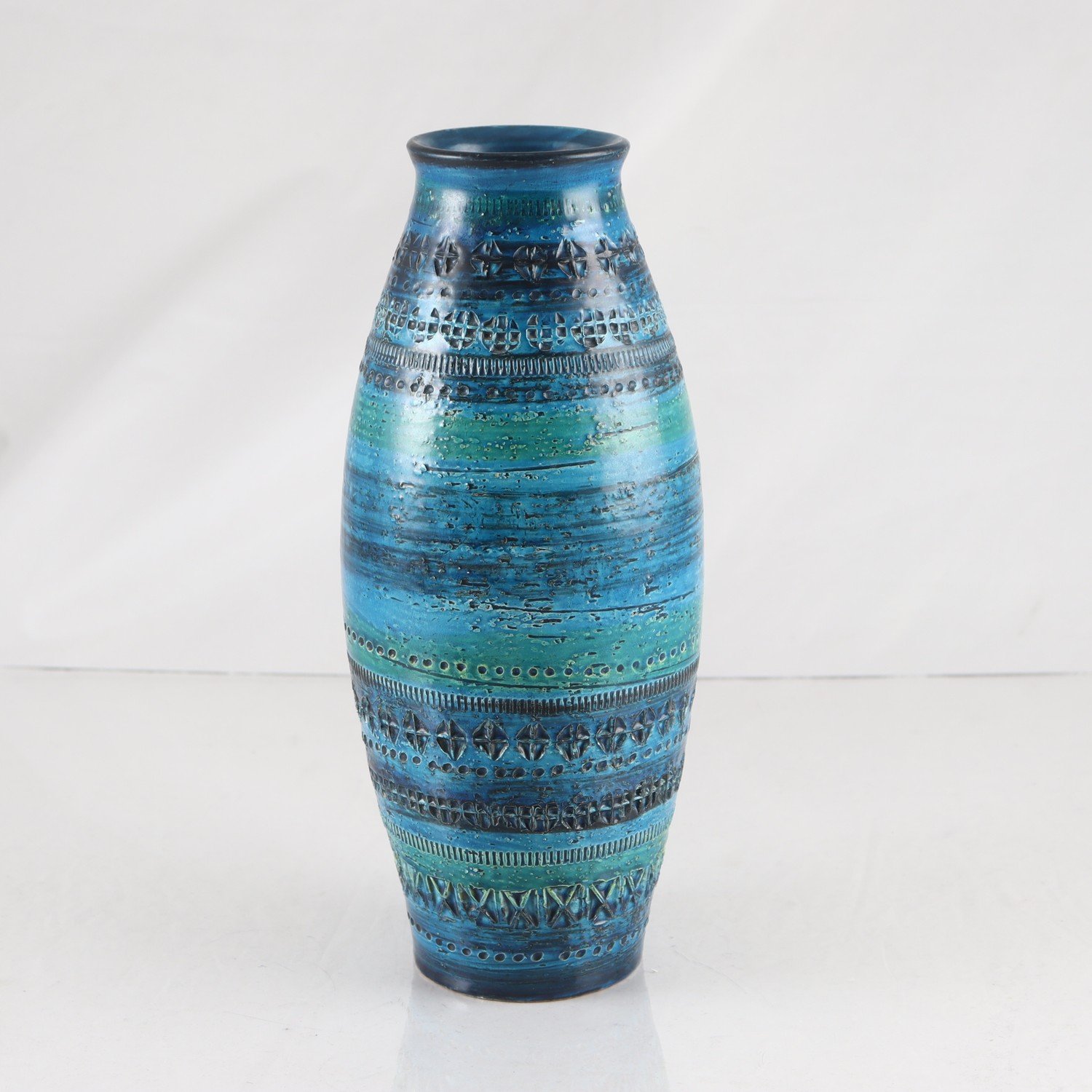 Vas, Bitossi, Rimini Blue, Aldo Londi, Italien. Samfraktas ej.