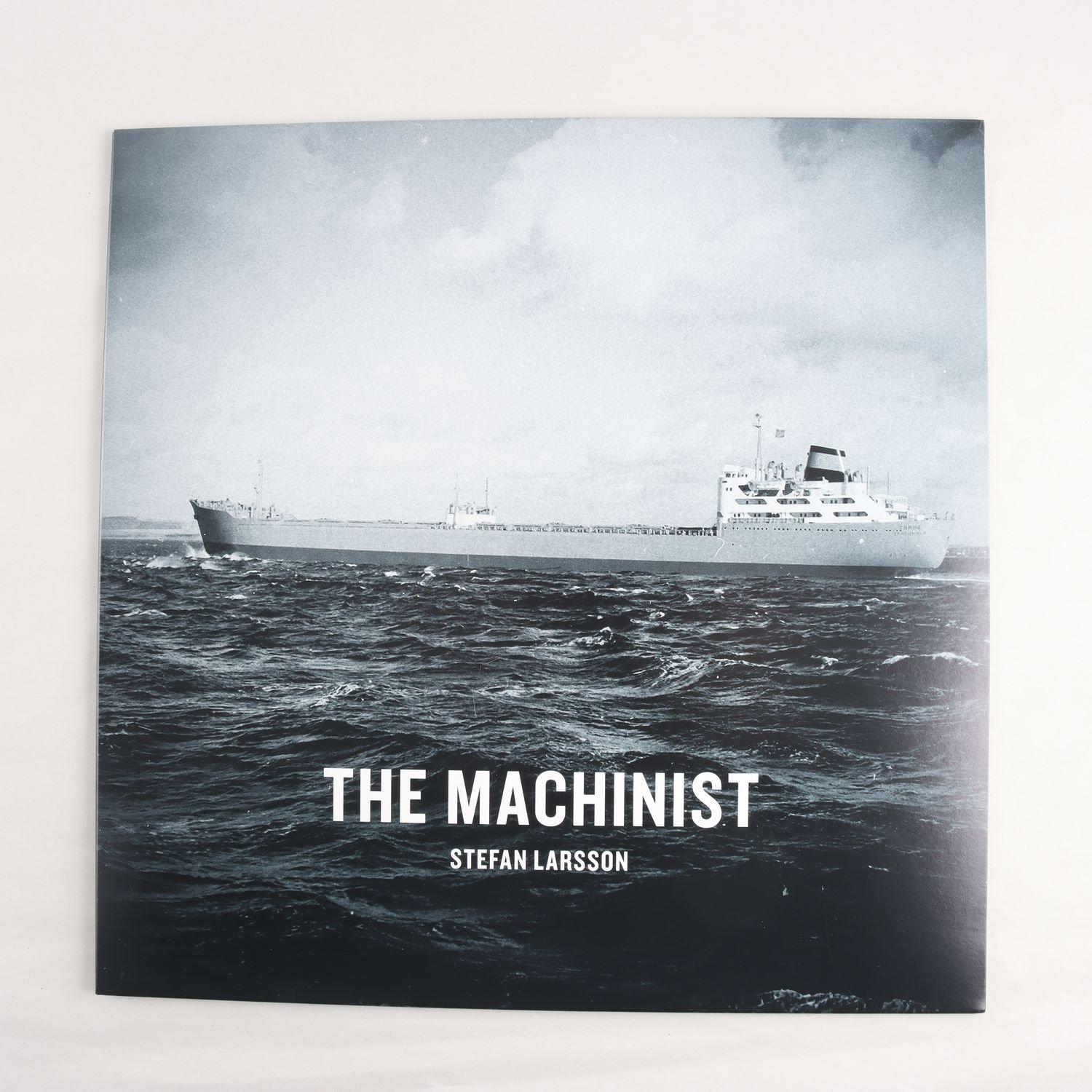 LP Stefan Larsson, Min Vita Flagg + The Machinist