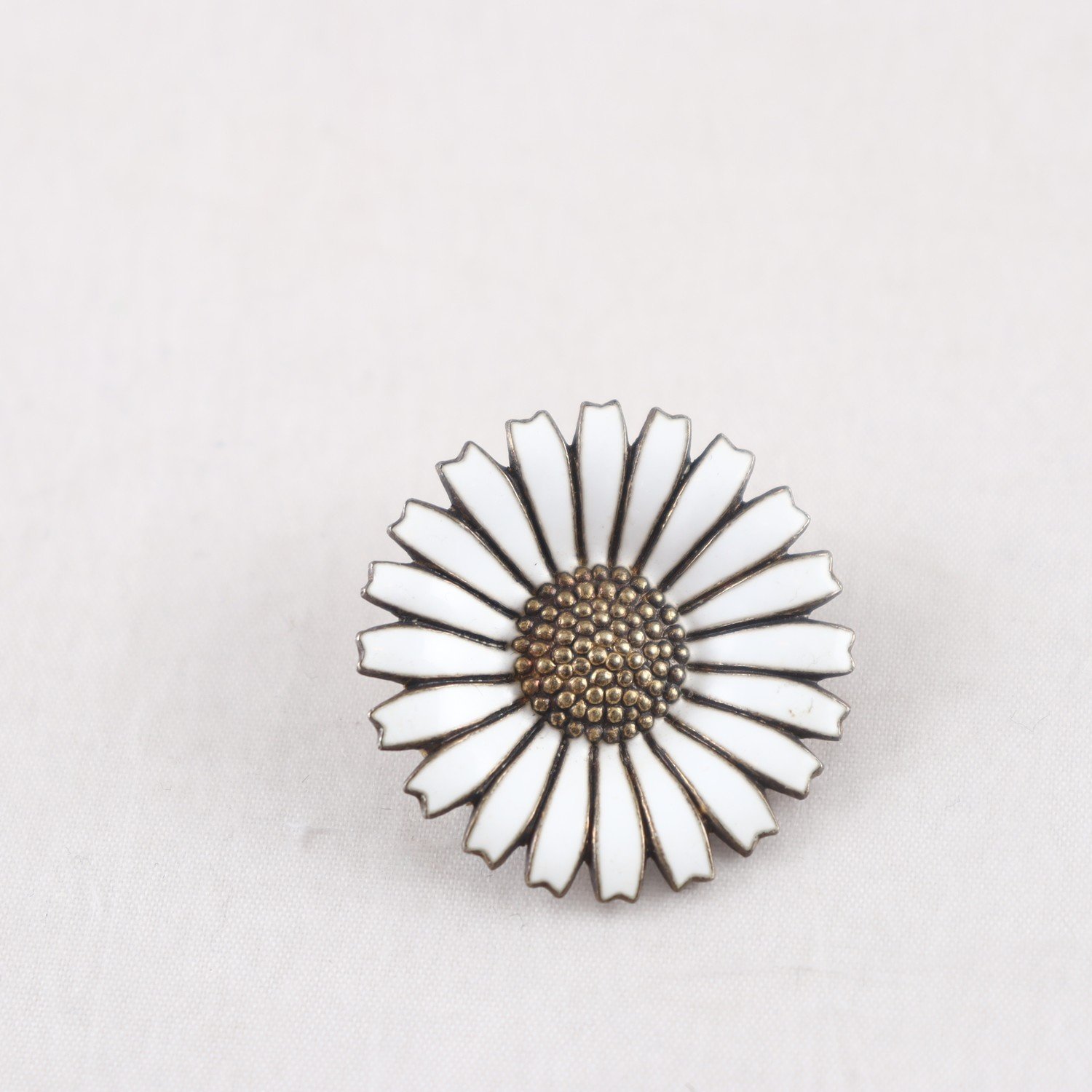 Brosch, förgyllt silver, emalj, Daisy, Georg Jensen, vintage, brvikt: 9,8 g