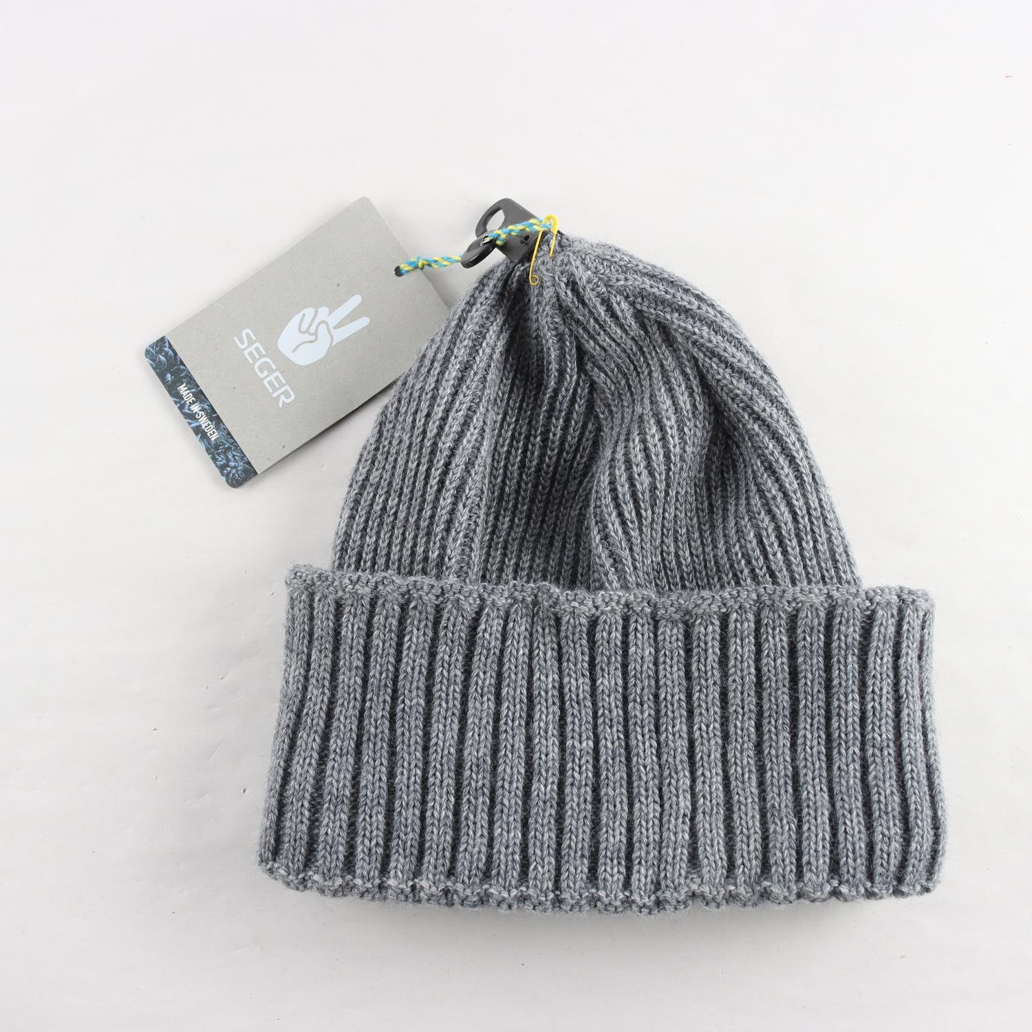 Stickad mössa, seger, grå, 30% ull