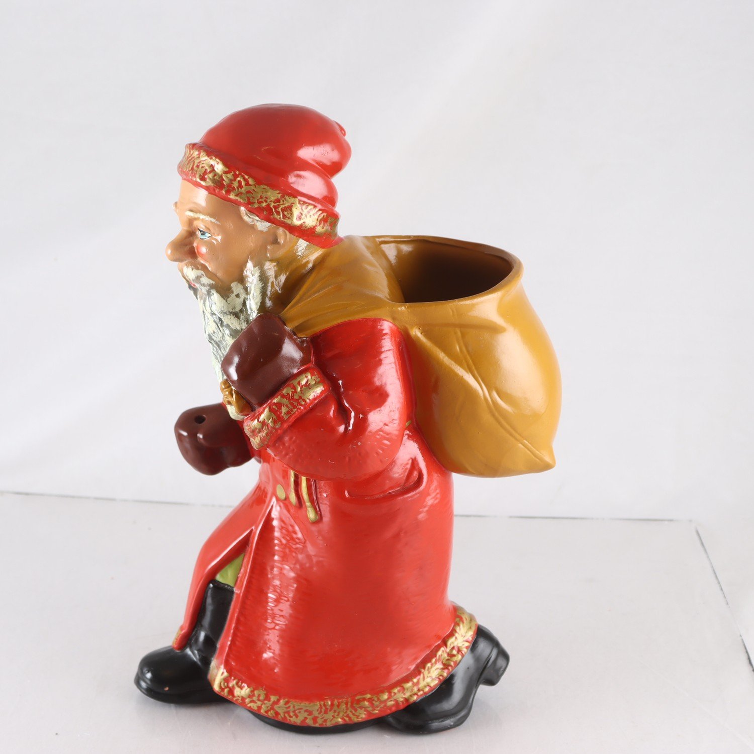 Tomte med säck, Keramik. Samfraktas ej.