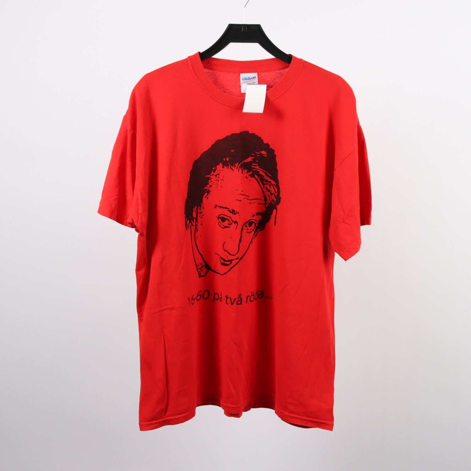 T-shirt, Gildan, 16-60 på två röda, stl. XL