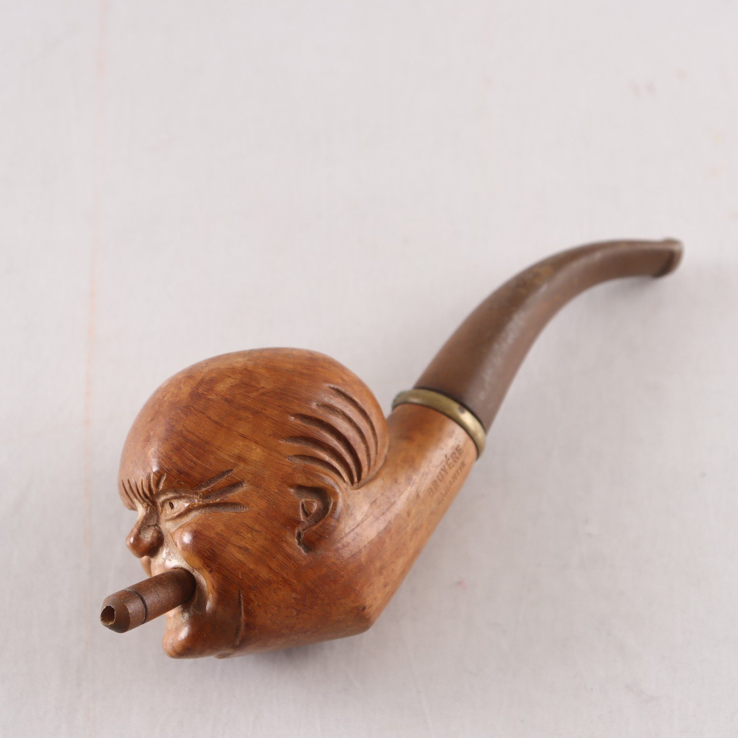 Pipa, Winston Churchill, England