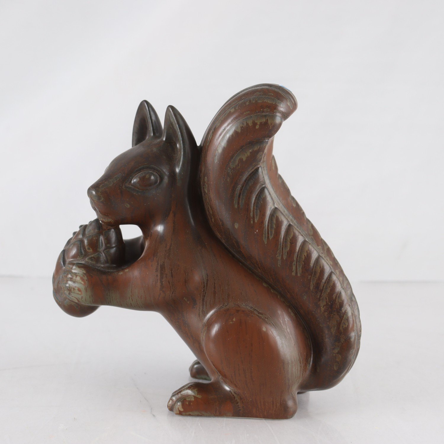Figurin, ekorre, stengods, Rörstrand, Gunnar Nylund,