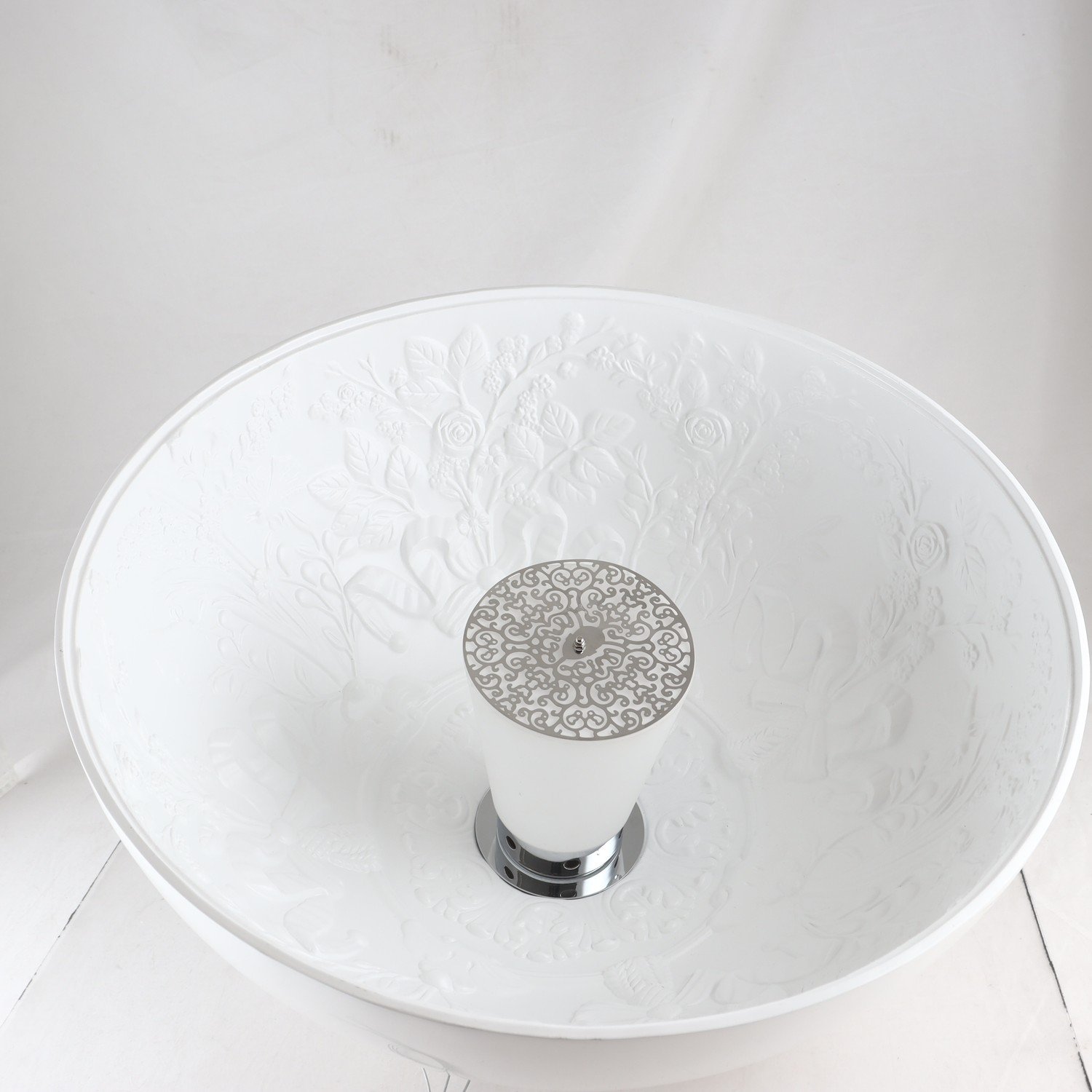 Taklampa, Plast och glas. Endast avhämtning.