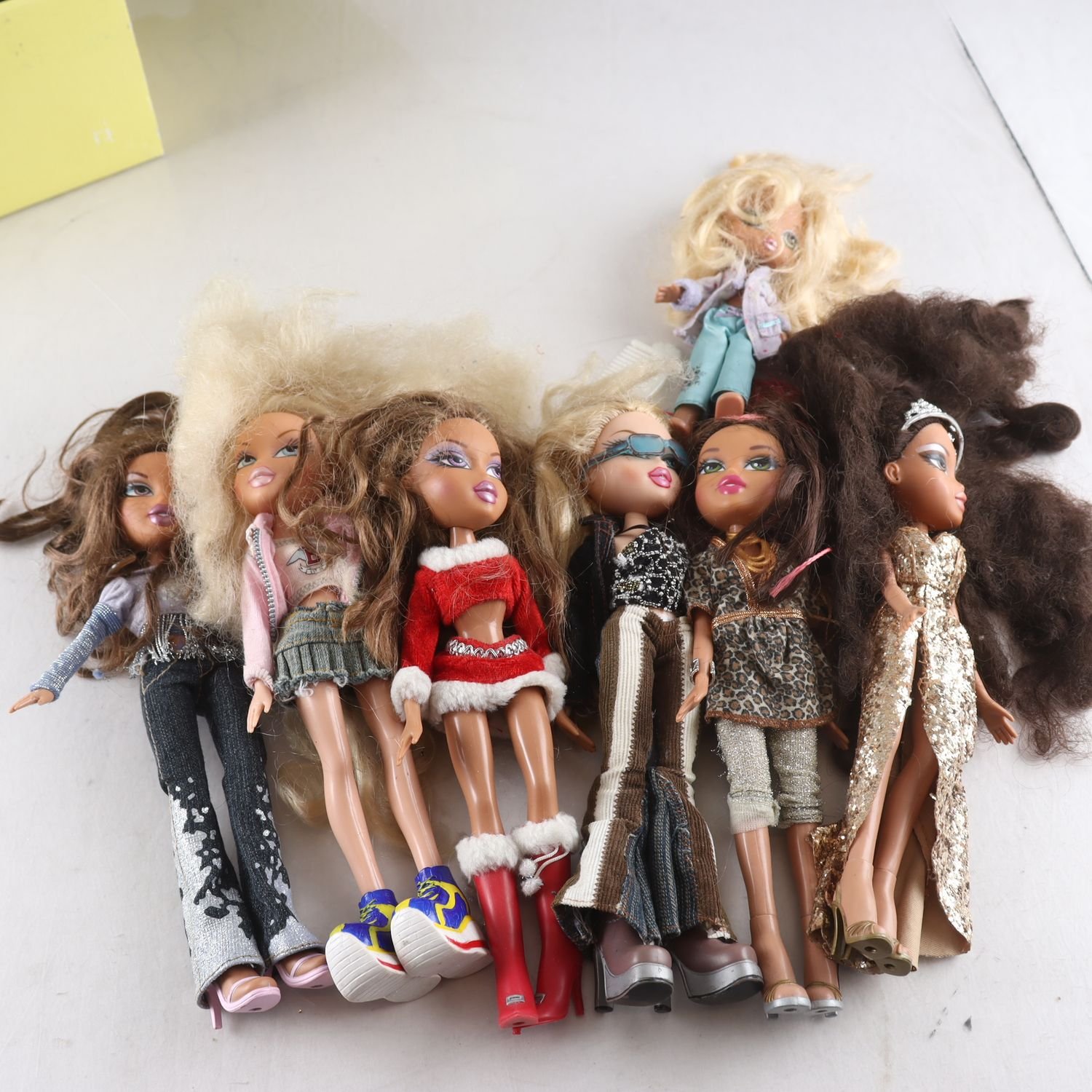 Dockor, Bratz, blandat, med tillbehör.
