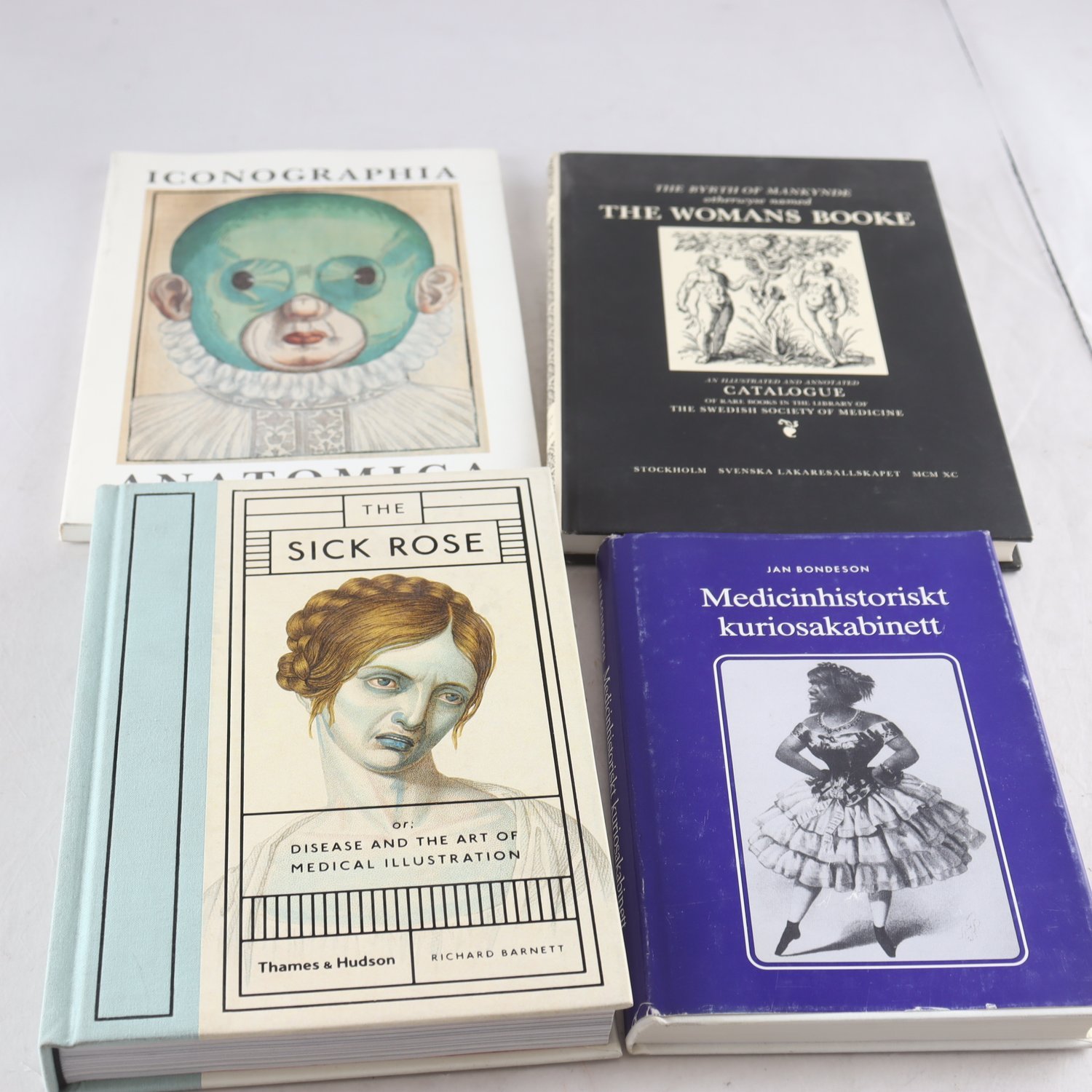 Medicinska illustrationer och kuriositeter, bokpaket med 4 volymer