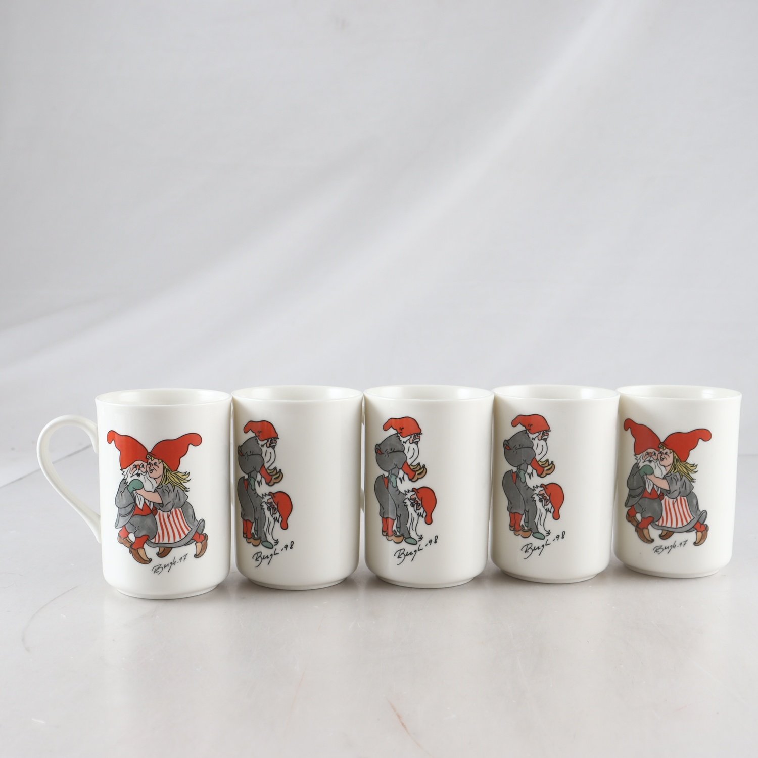 Muggar, Rolf Berg 1997-98, 5 st