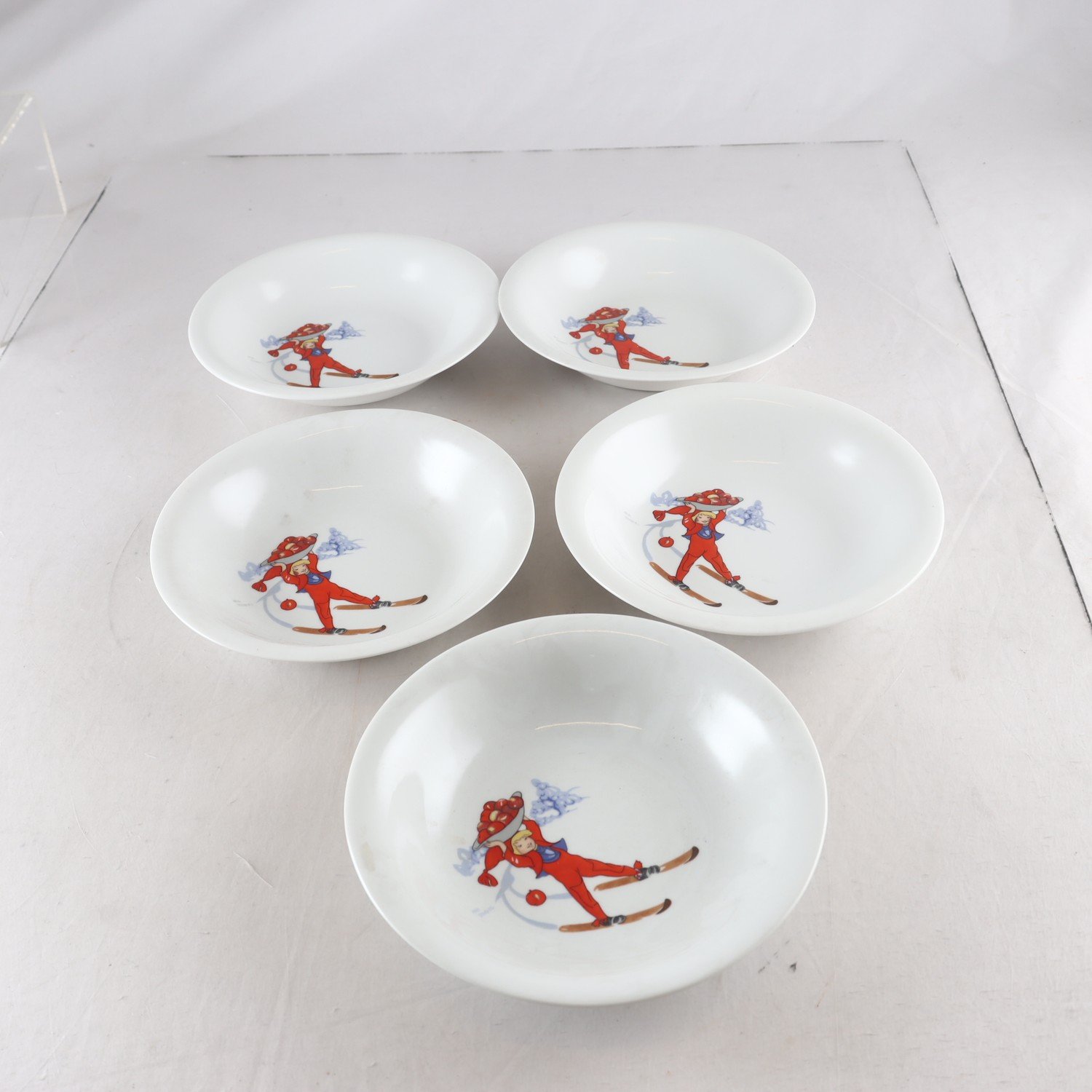 Skålar, Tomtejul, Aina Stenberg, Rörstrand