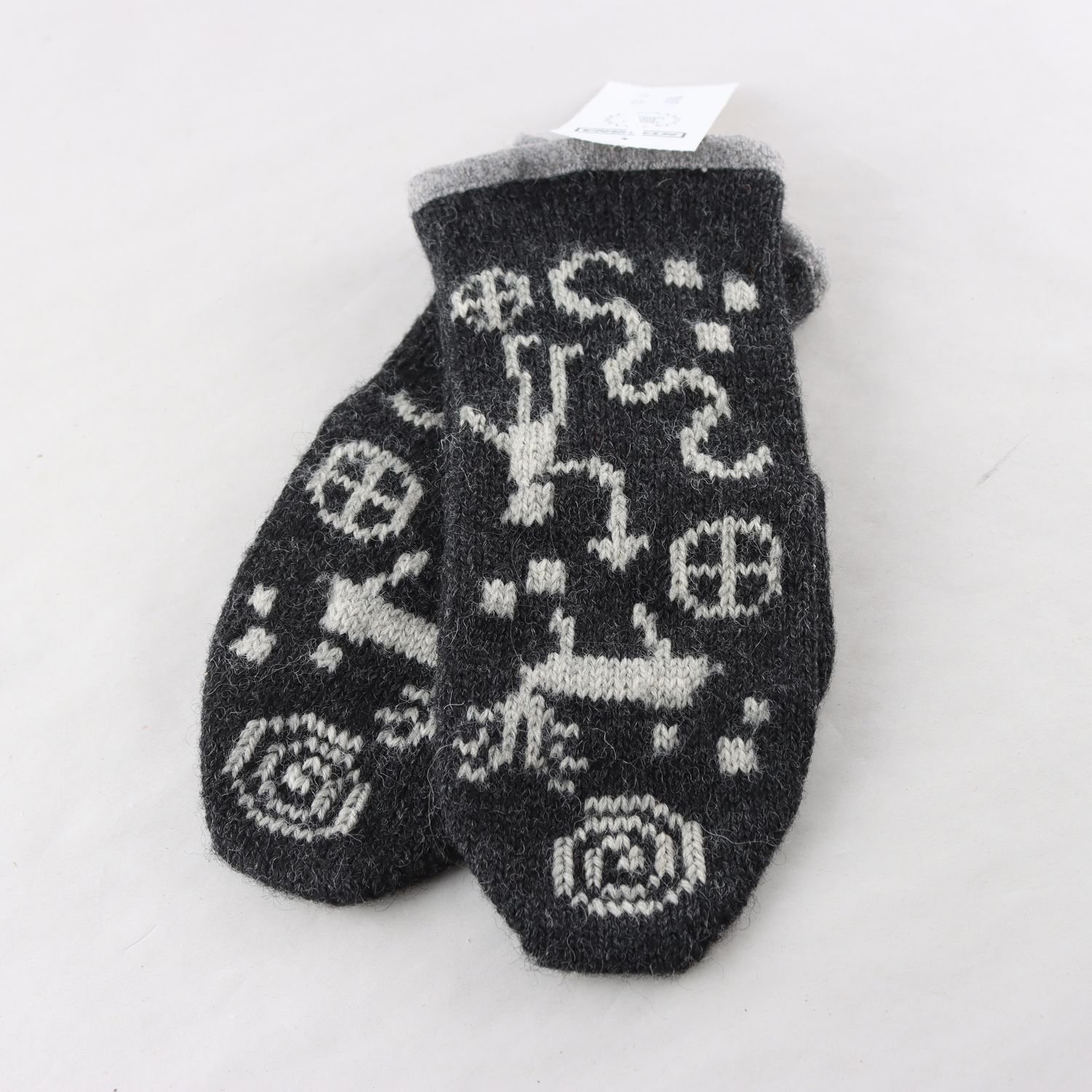 Stickade ullvantar, Okänd, grå
