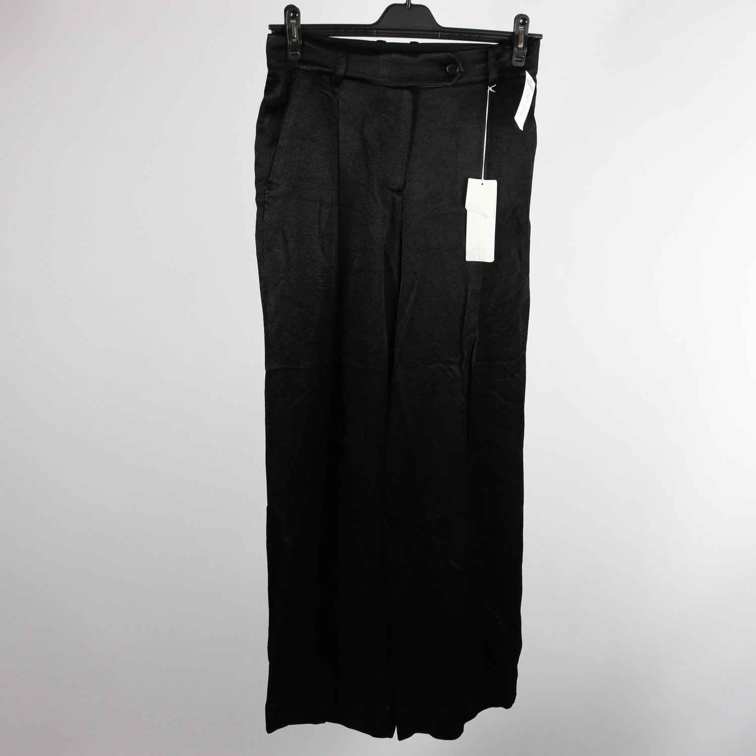 Byxor, Arket, svart, 100% viskos, stl. 38