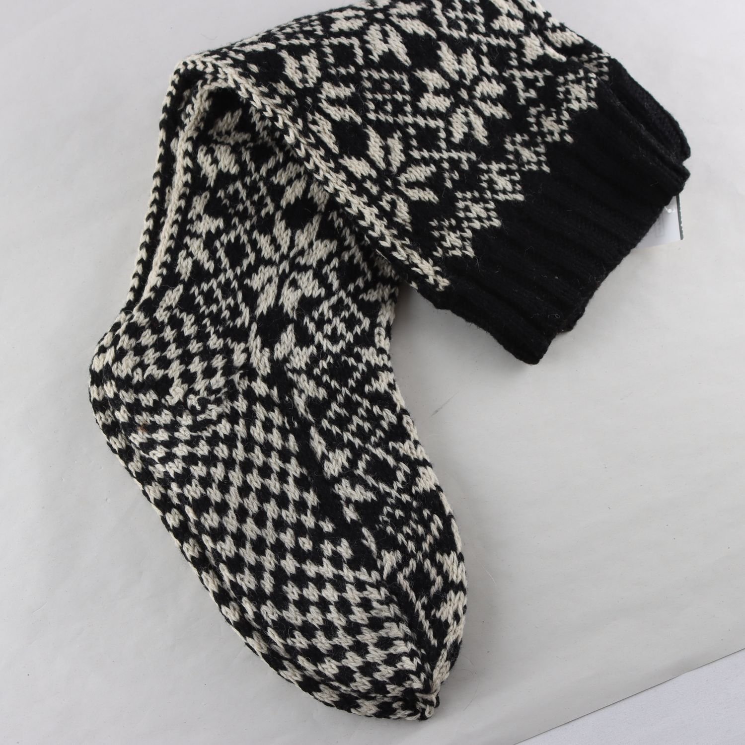 Stickade sockar, Adelsten, vit, svart, 100% ull