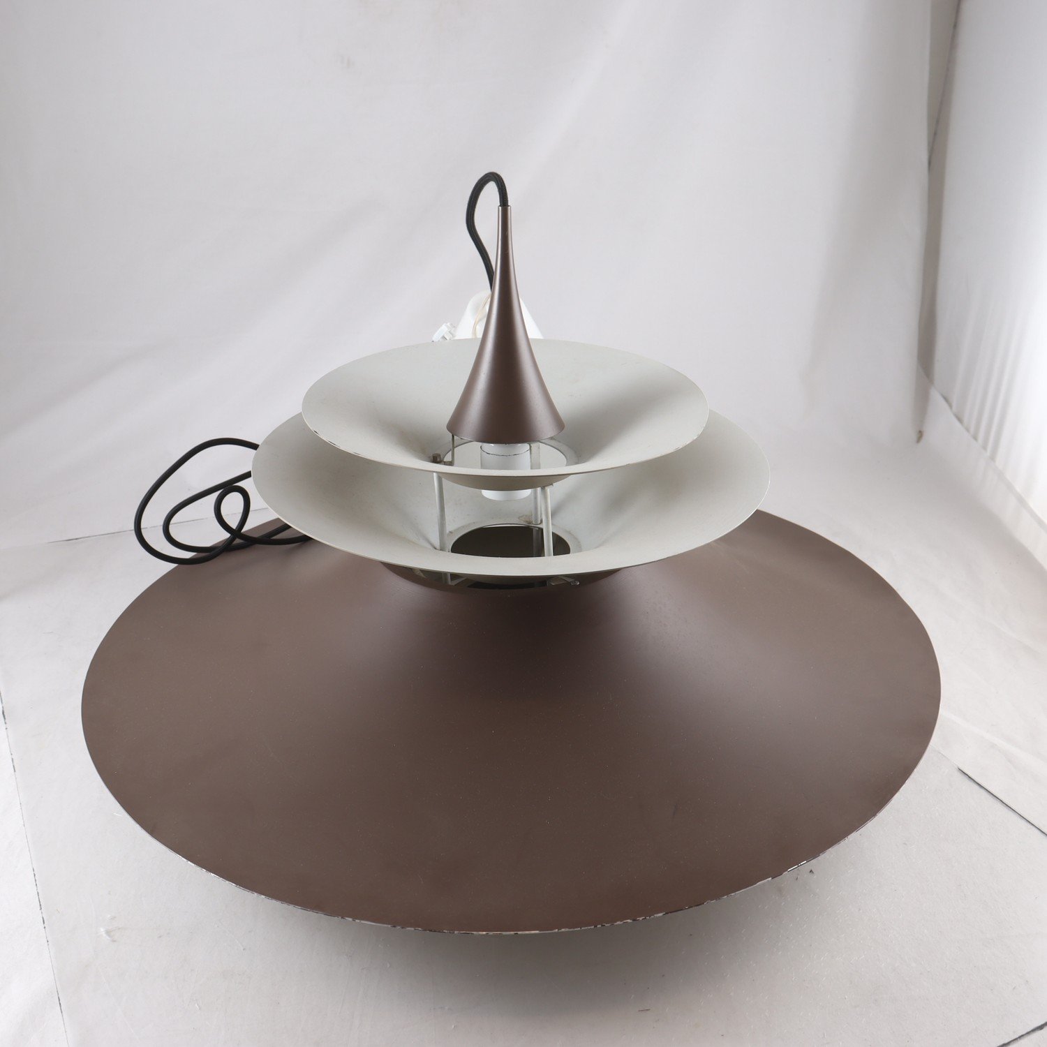 Taklampa, Radius. Endast avhämtning.