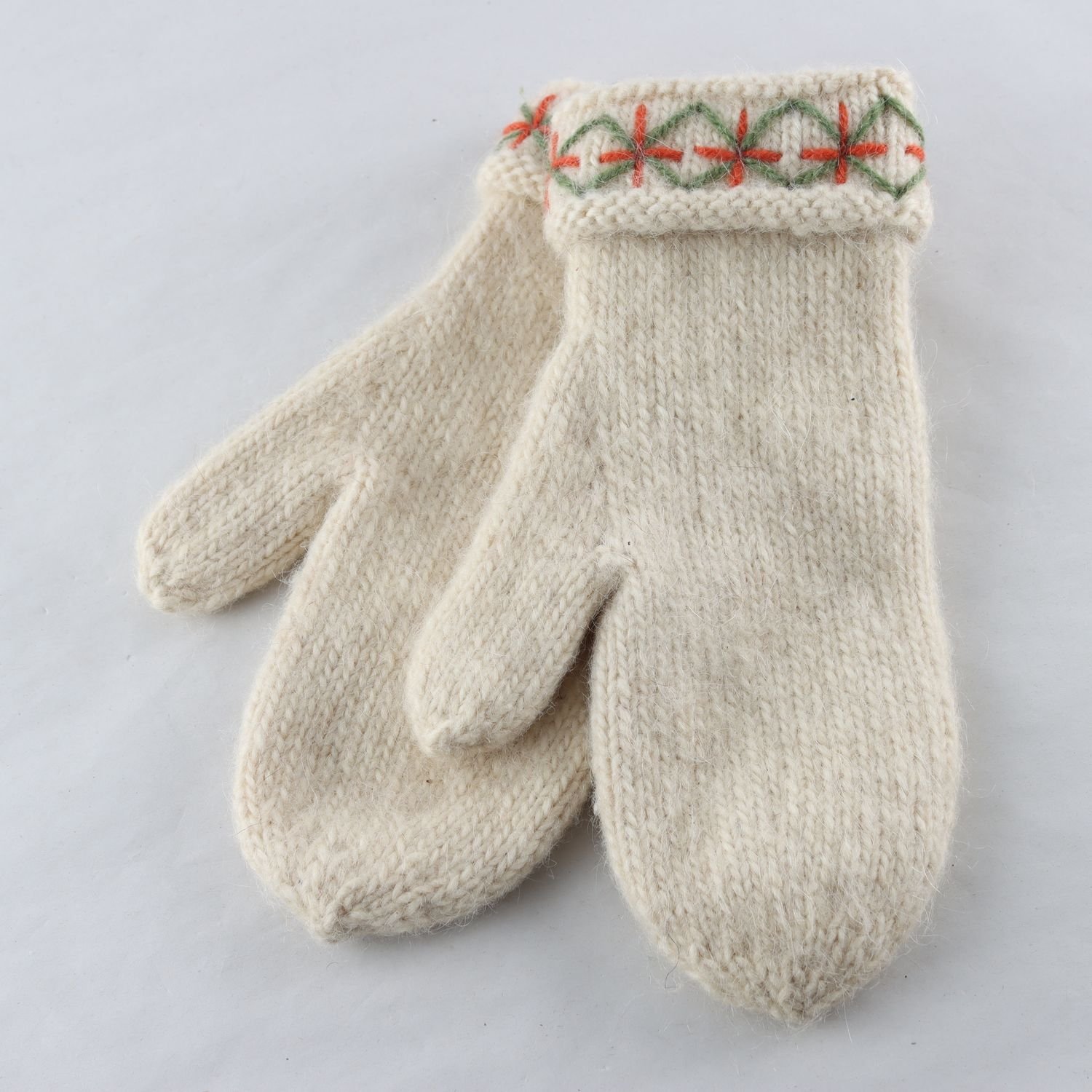 Stickade Lovikkavantar, Okänd, offwhite, grön, roströd, ull