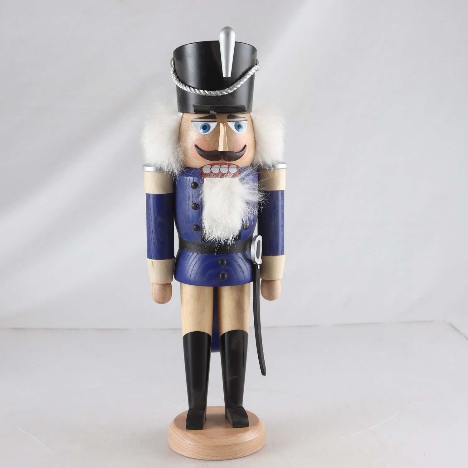 Nötknäckare, trä, Seiffner Erzgebirge. Samfraktas ej.