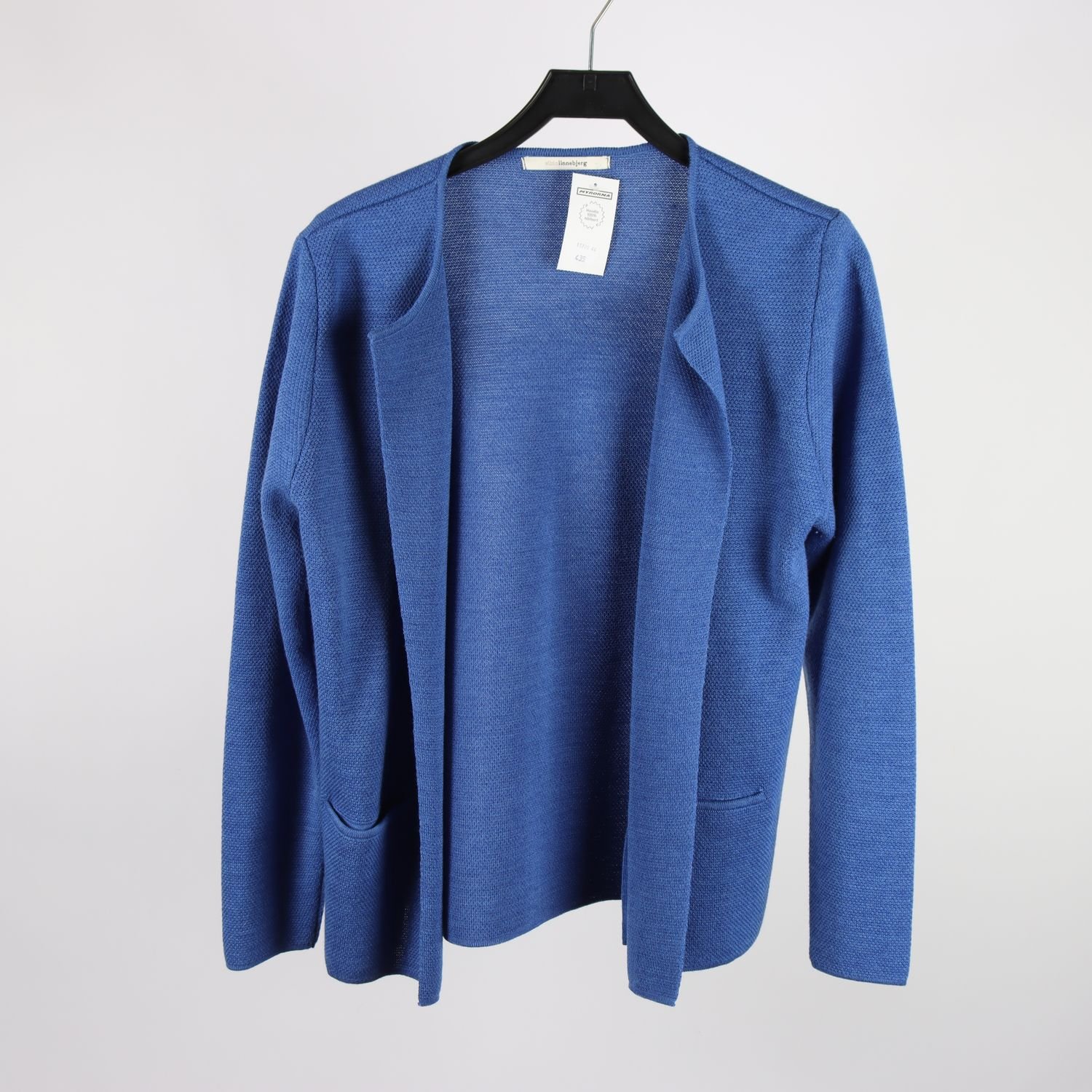 Stickad kofta, Sibin Linnebjerg, blå, 50% merinoull, stl. XL