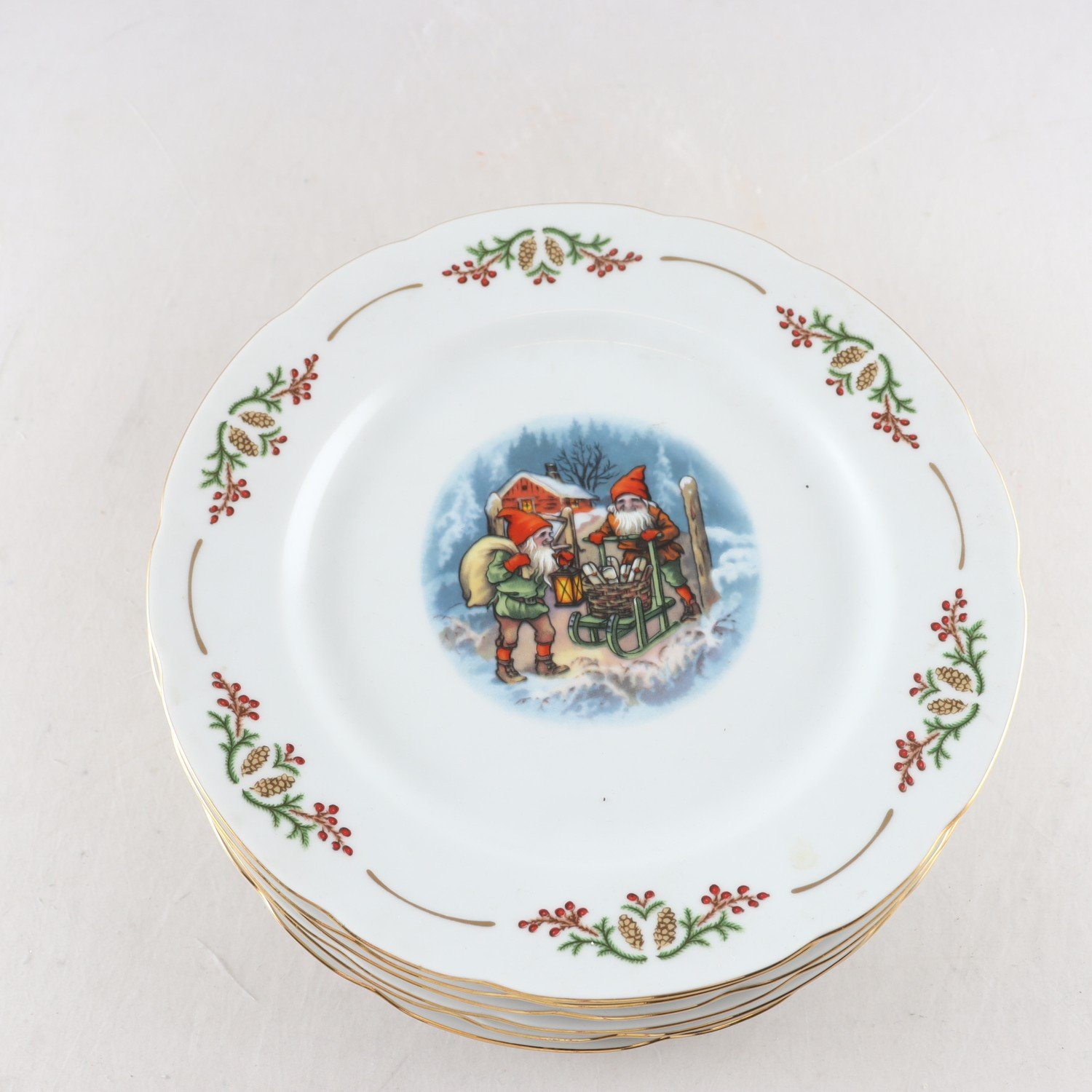 Tallrikar, ”Gammaldags Jul”, Lars Carlsson, Christineholm, Fyrklövern, ej samfra