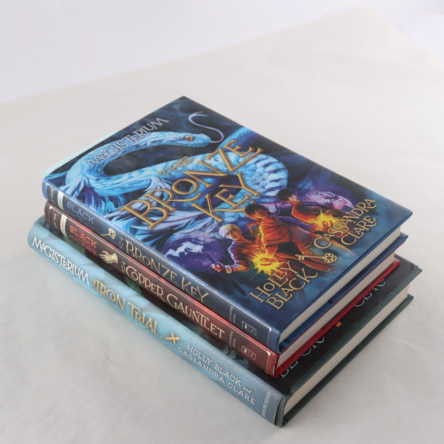 Holly Black & Cassandra Clare, Magisterium, Vol. 1-3