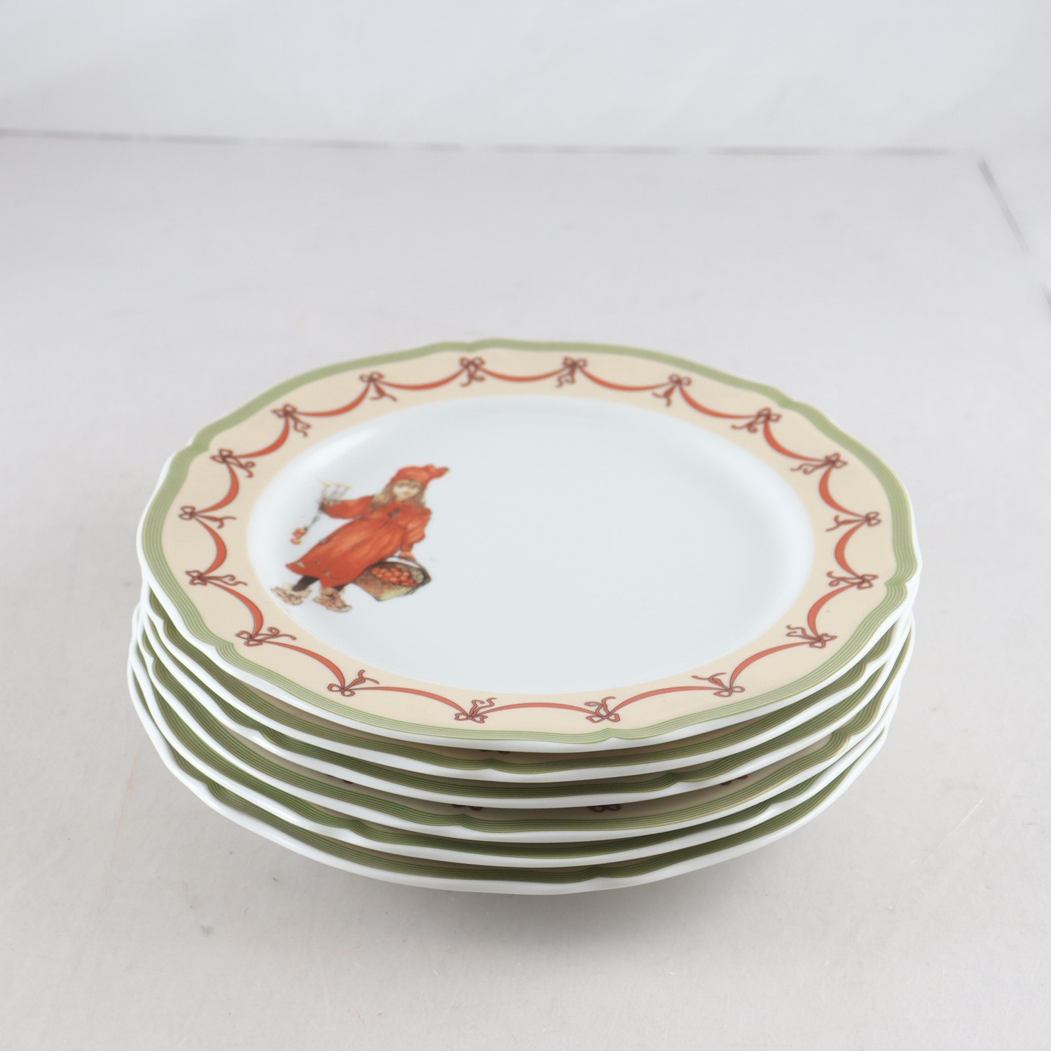 Tallrikar, ”Carl Larssons Jul”, Royal Bellevue, 6 st. Samfraktas ej.