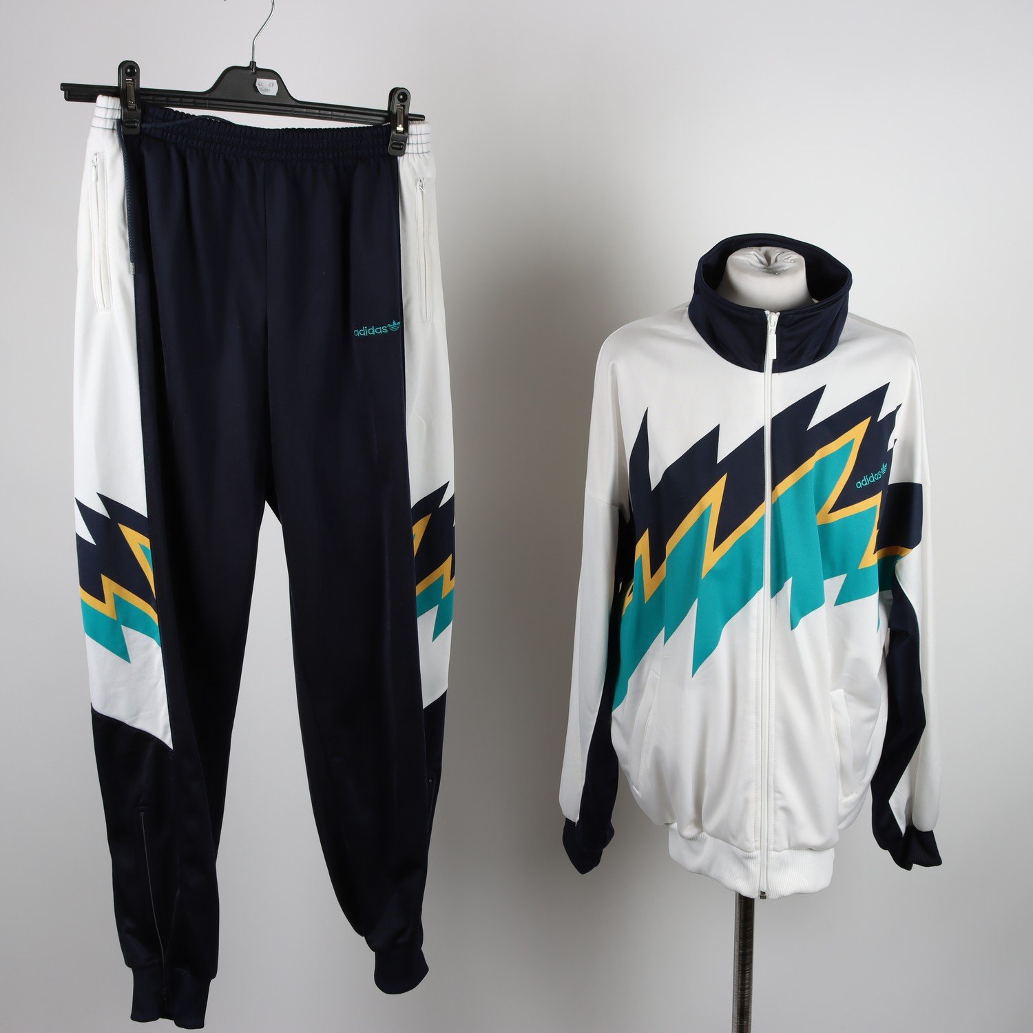 Tröja & Byxor, Addias, stl. L