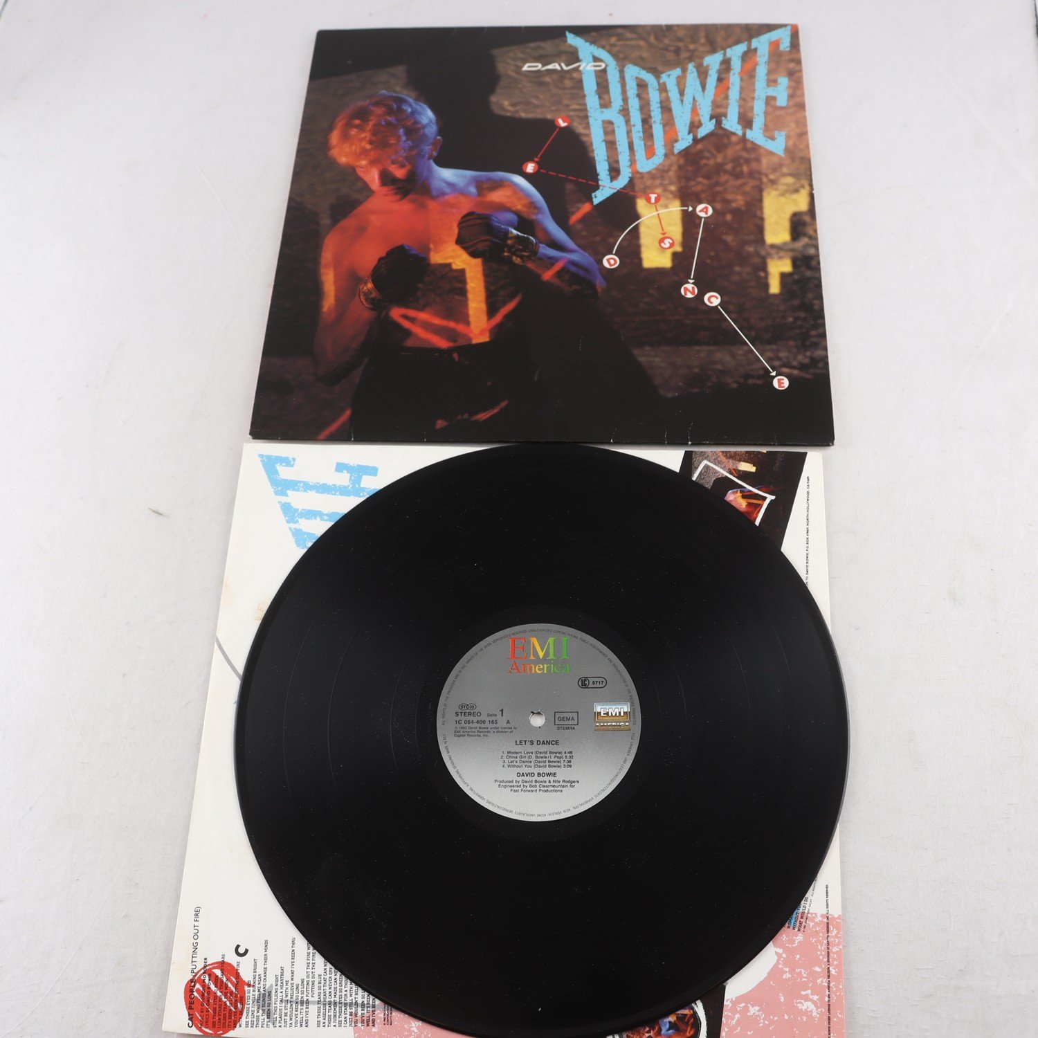 LP David Bowie, 3 titlar