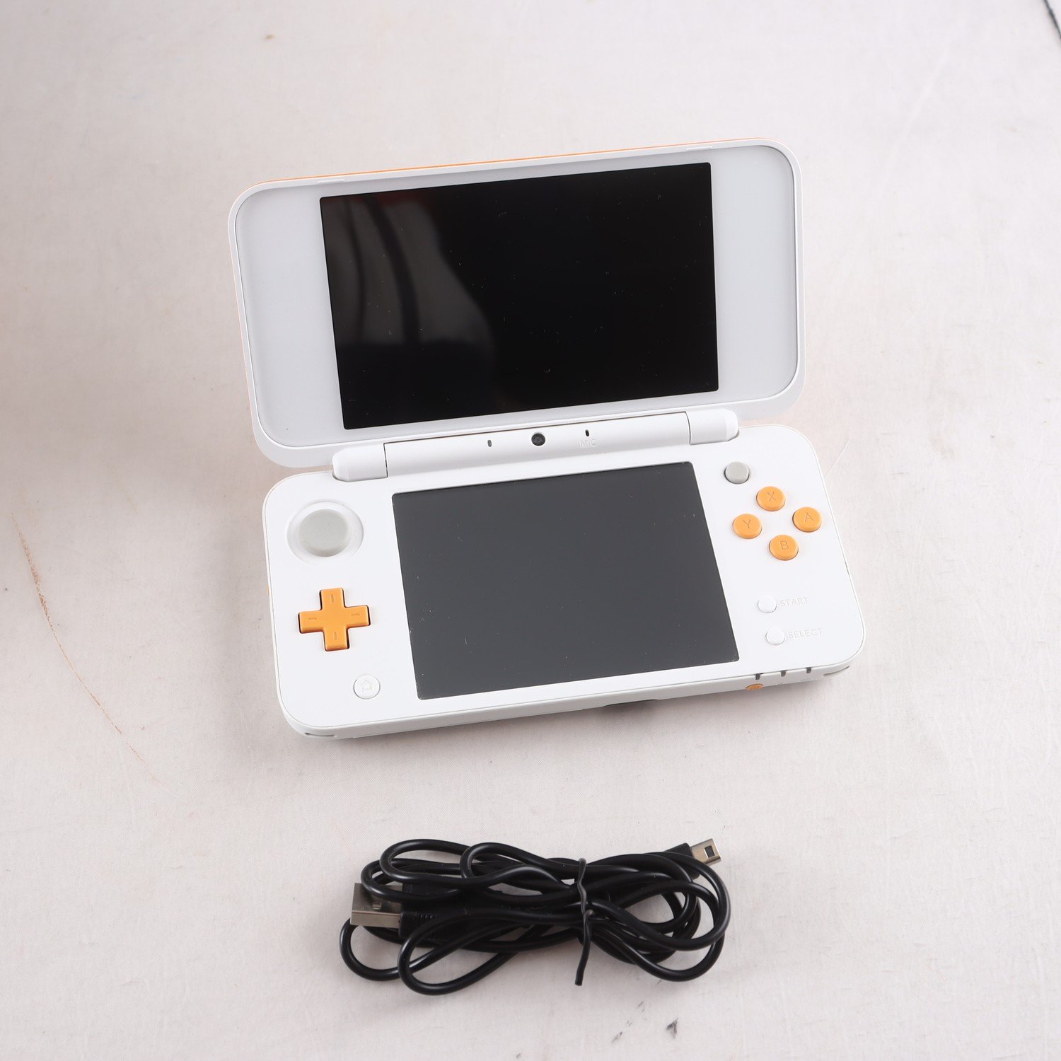 Spelkonsol, Nintendo 2DS XL
