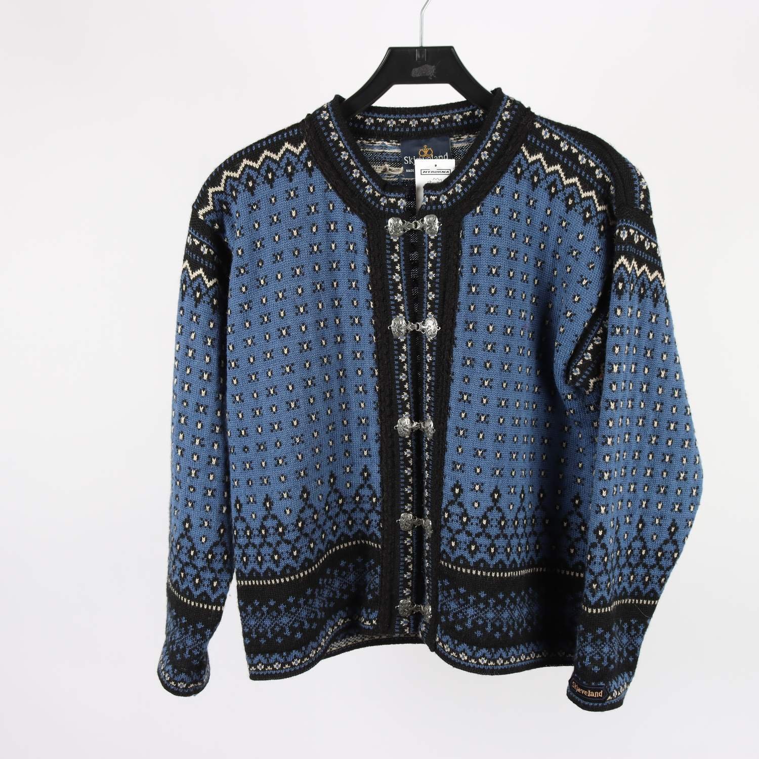 Stickad kofta, Skjaeveland, blå, 100% ull, stl. S