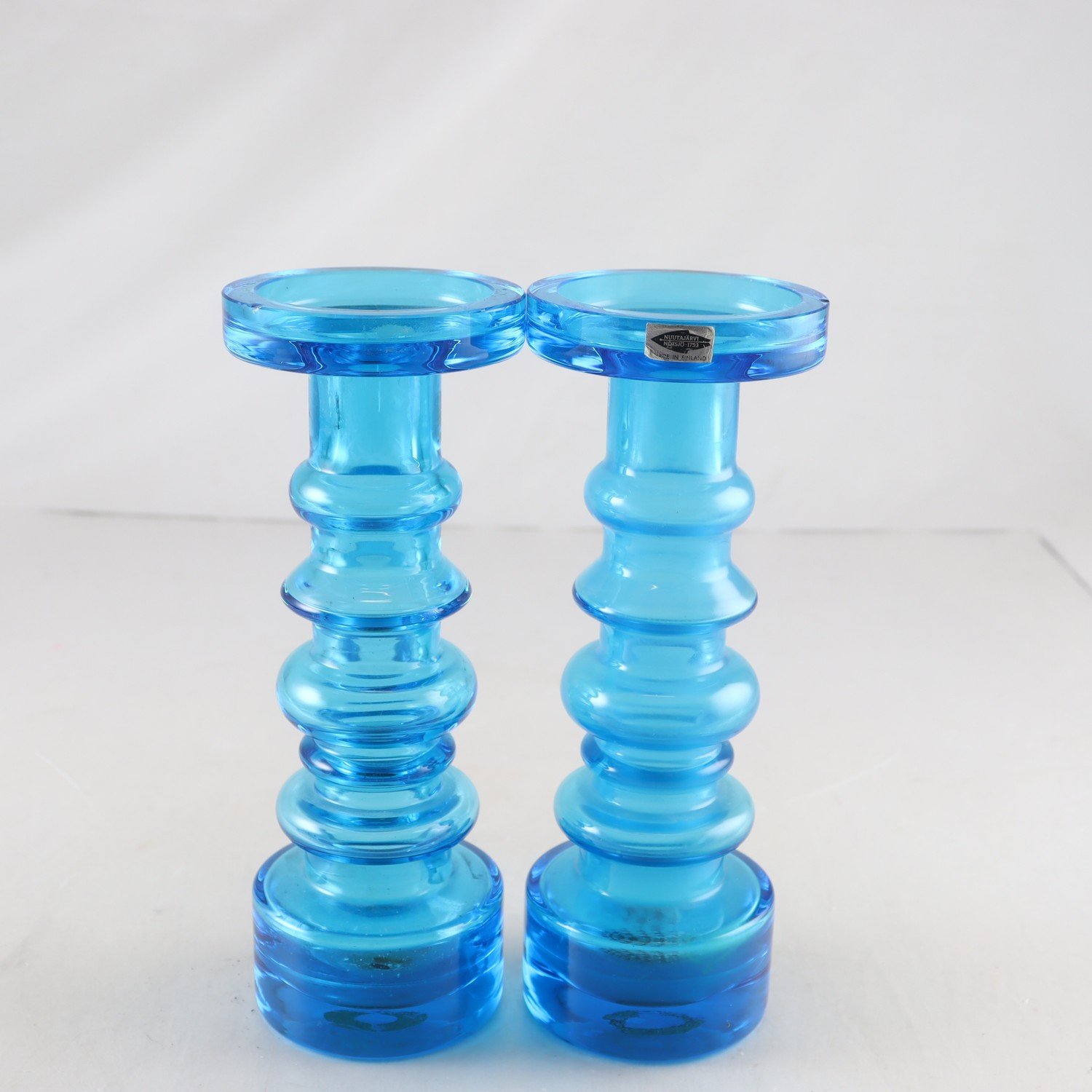 Vas, Nuutajärvi/Arabia, ”Pikku-Majakka”, Oiva Toikka, 2 st. Samfraktas ej.