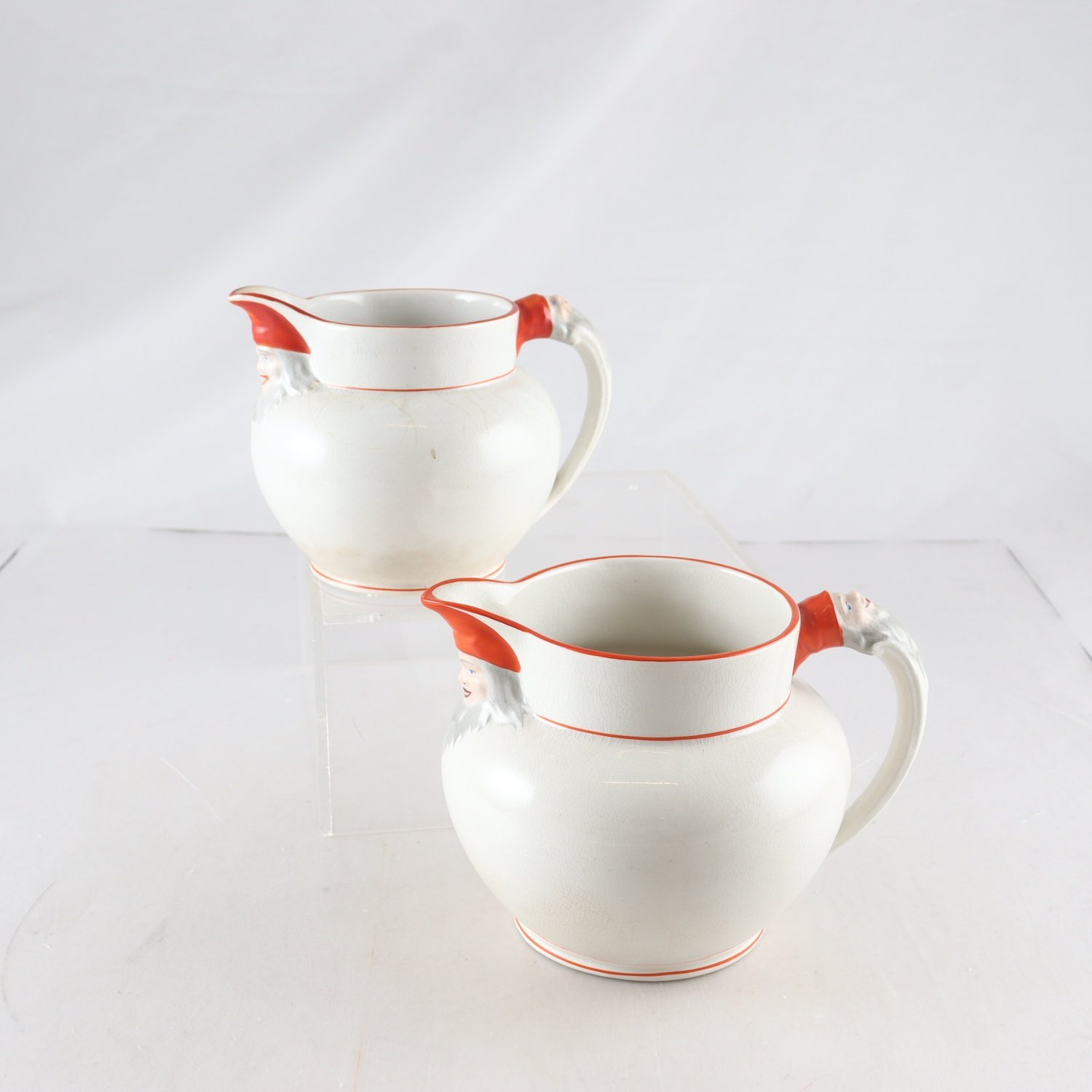 Kannor, porslin, Göteborg, 1900-talets första hälft, 2 st. Samfraktas ej.