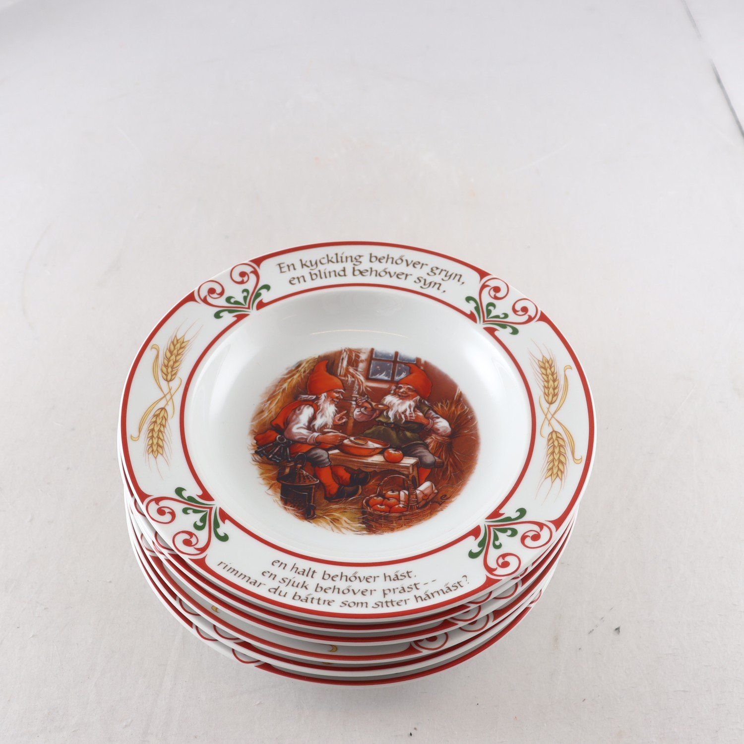 Tallrikar, ”Svenska Jultraditioner”, Schumann Tradition, Fyrklövern, ej samfrak