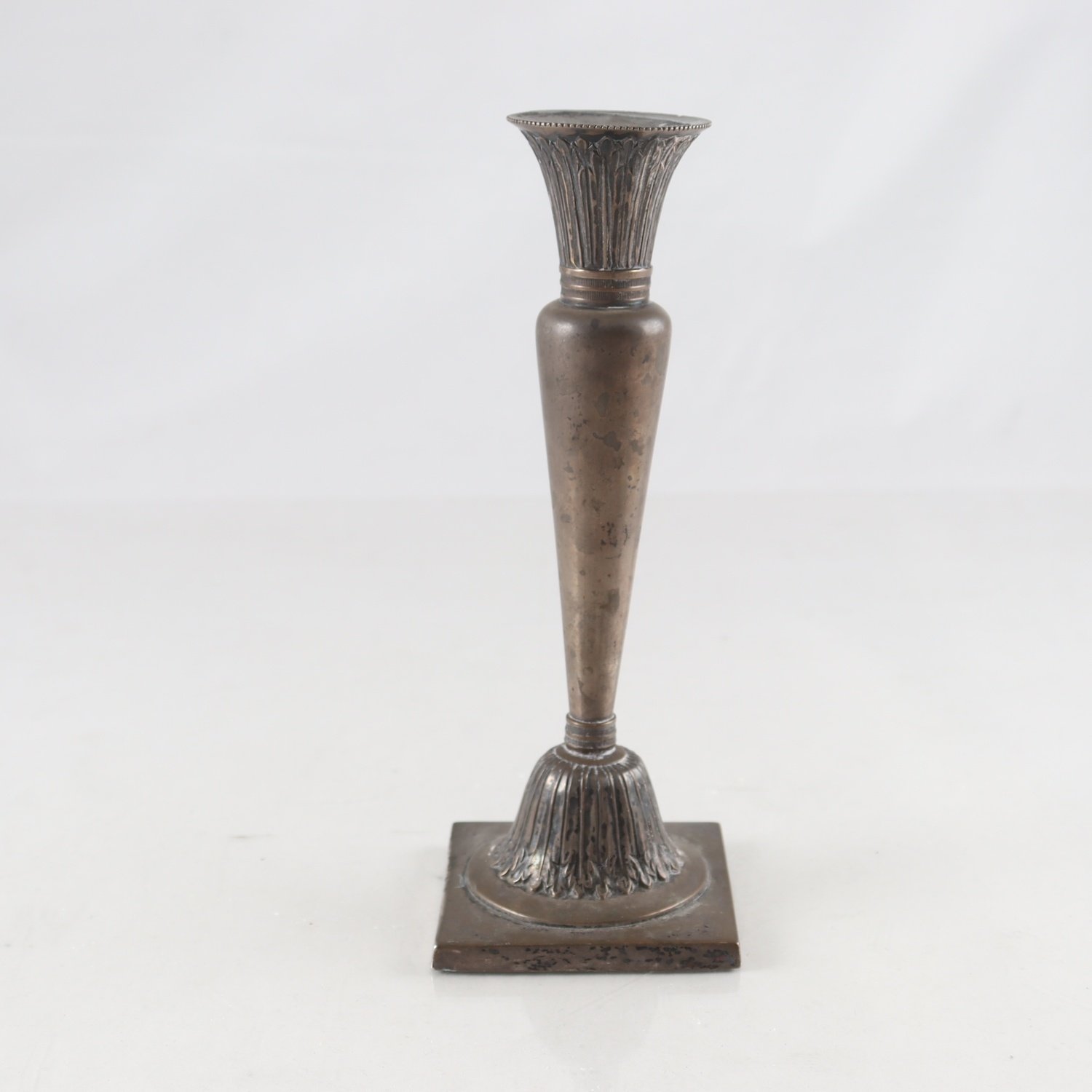 Ljusstake, silver, åldermansranka, samt oläslig stämpel, Ystad, år 1742