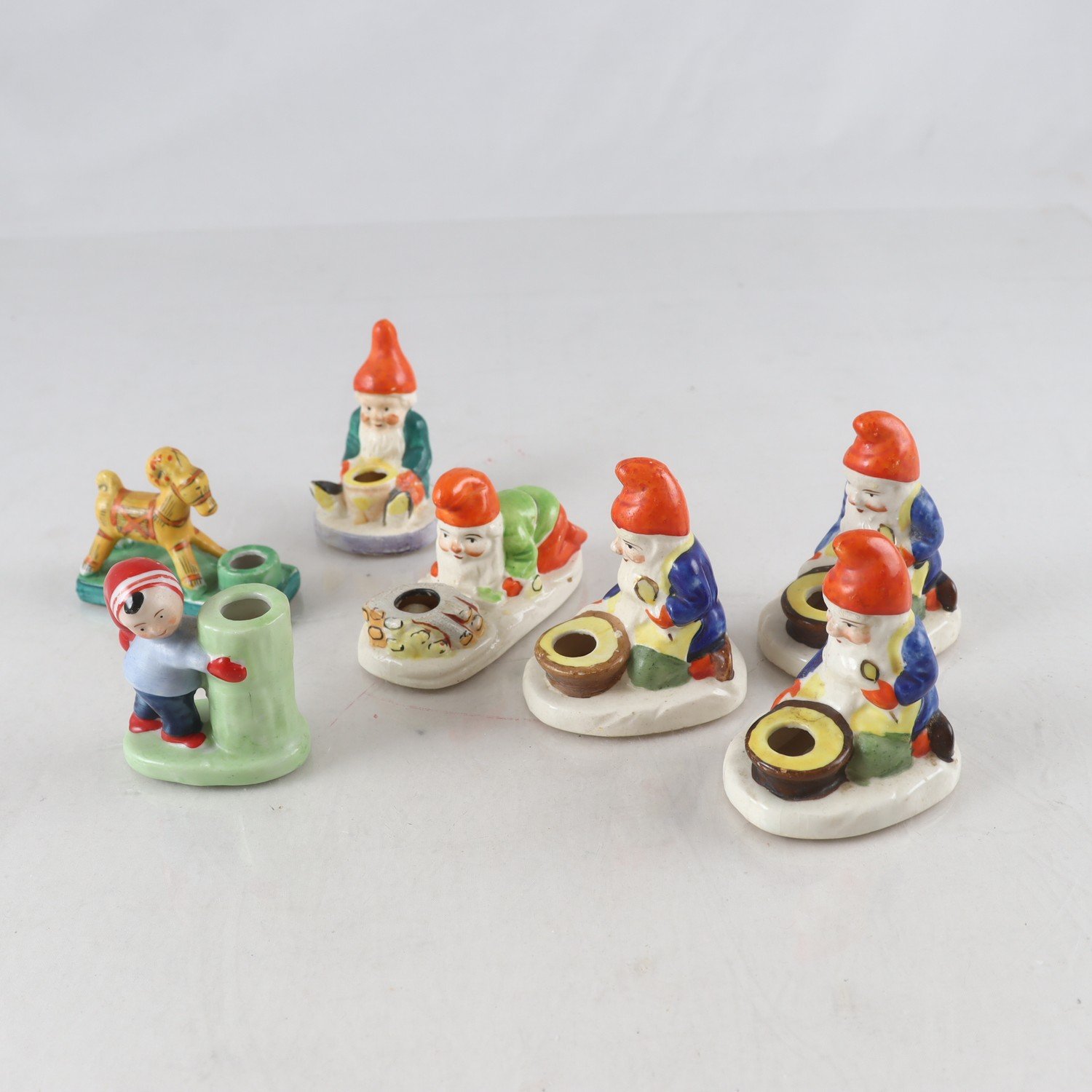 Ljusstake, julljusstakar med tomtar och julbock, 1900-tal, porslin, 7 st.