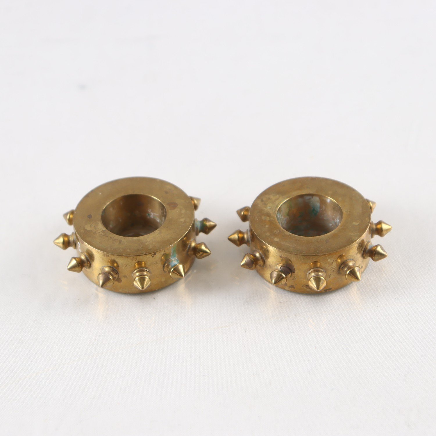 Ljusstakar, mässing, ”Spike”, Maria Nilsdotter, Skultuna, 2 st