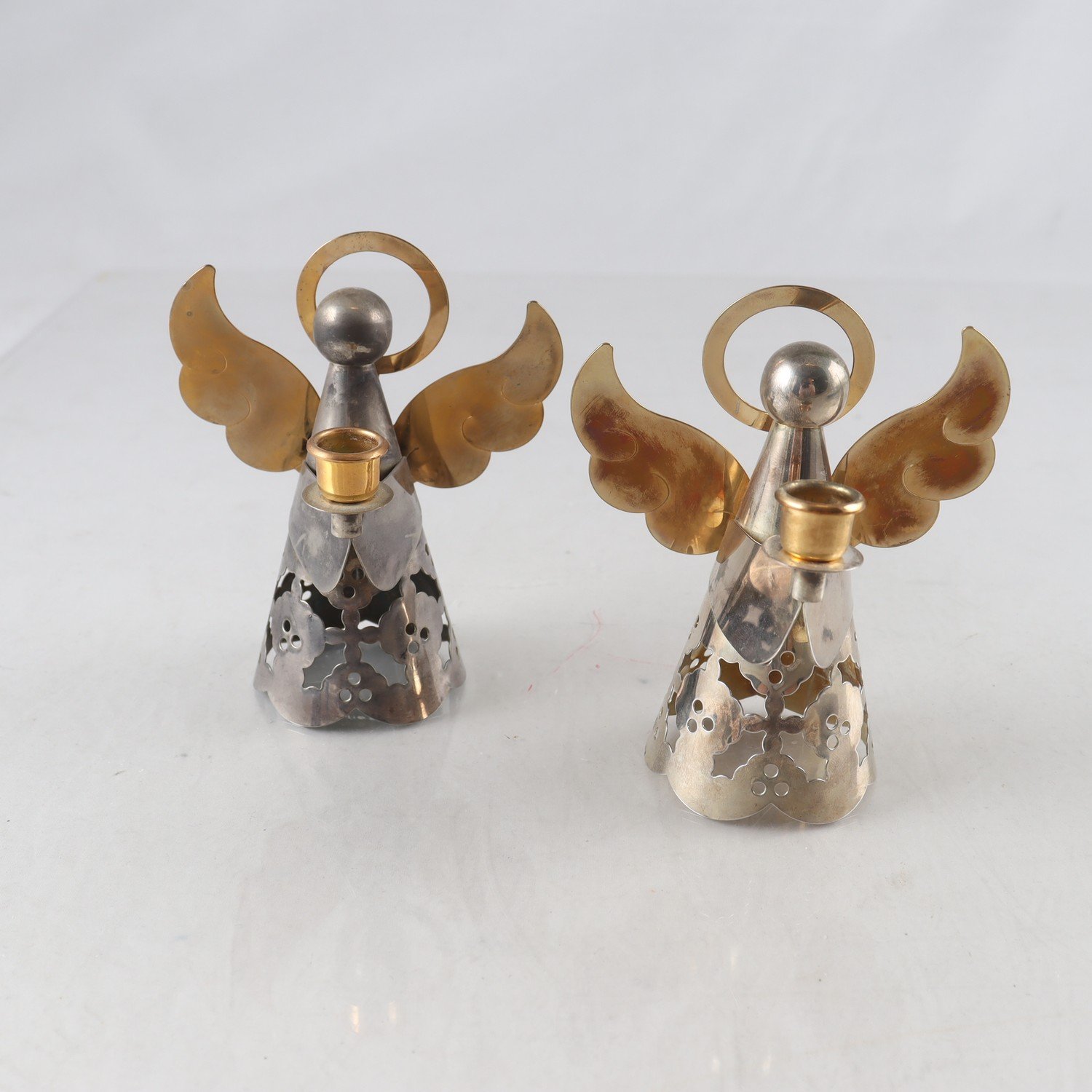 Ljusstake, Firma Svenskt Tenn, ”Ängel”, Gunilla Holmberg, metall, 2 st.