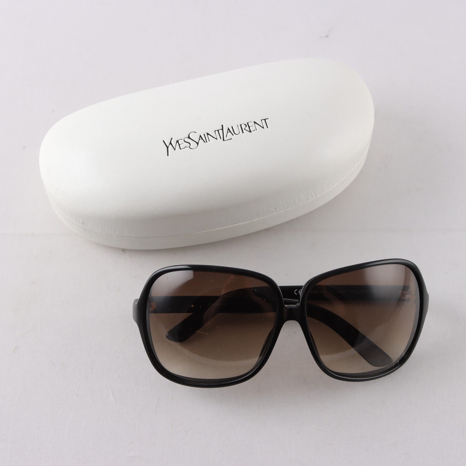 Solglasögon, acetat, Yves Saint Laurent, svarta