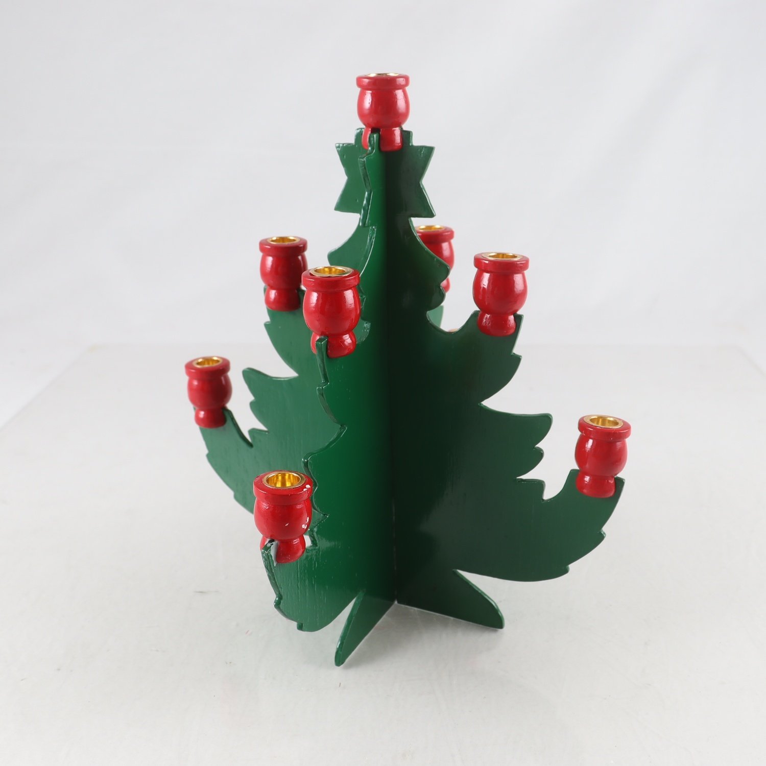 Ljusstake, ”Gran”, 9 ljushållare, trä. Samfraktas ej