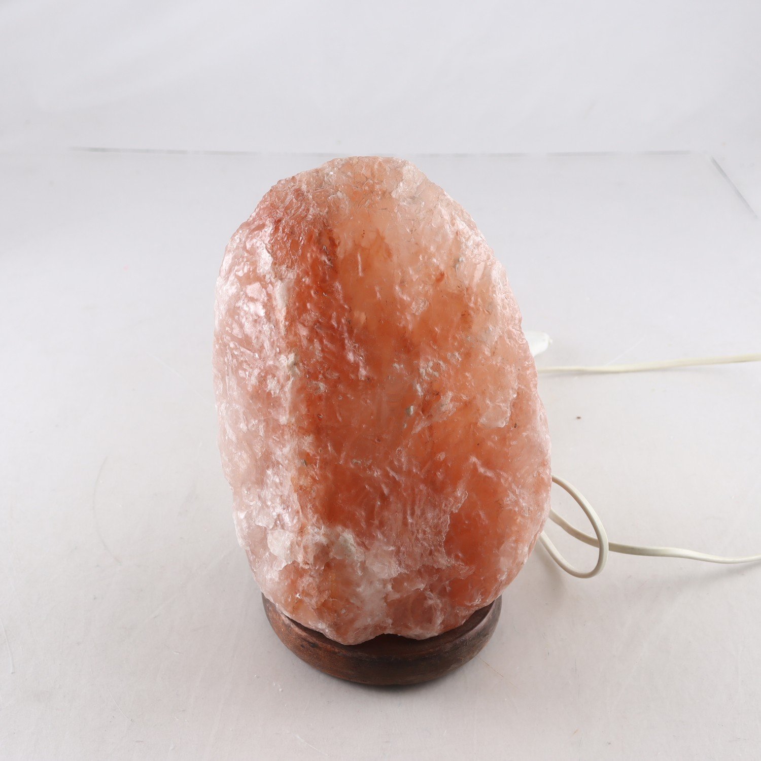 Lampa. Samfraktas ej.